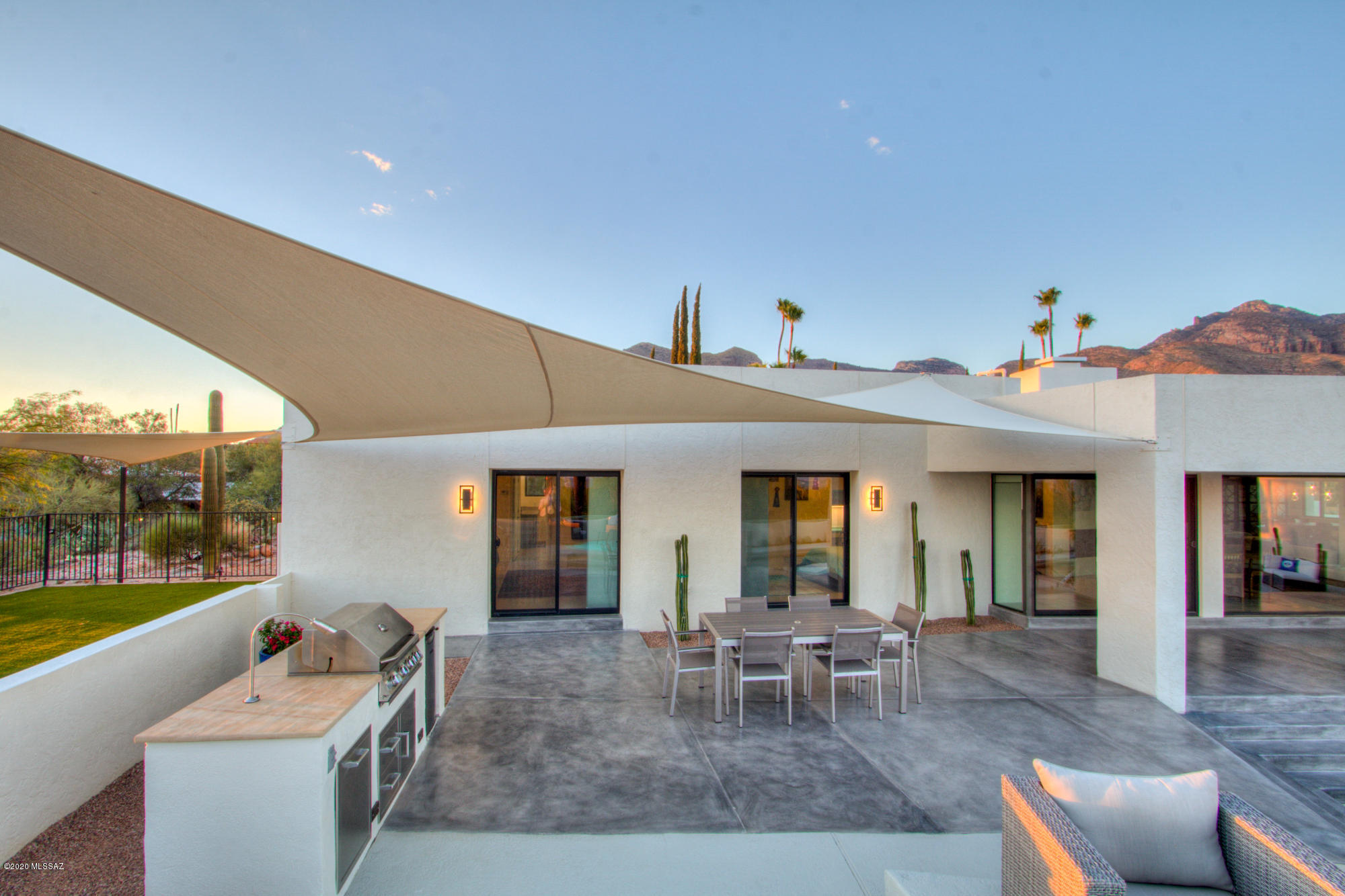 Shadow Roc (1-80) - Residential