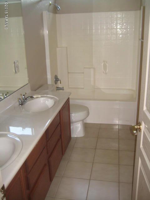 Hacienda Del Rio (1-118) - Residential Lease