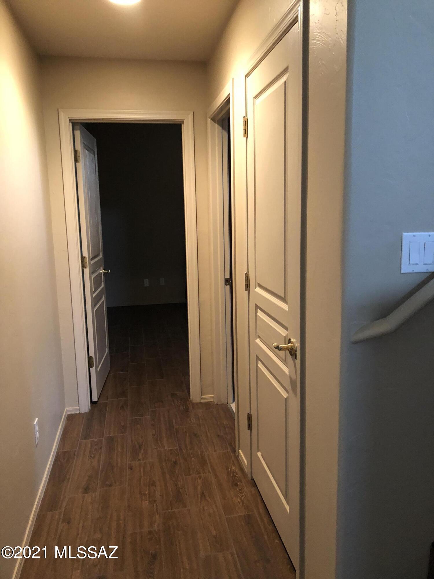 Hacienda Del Rio (1-118) - Residential Lease