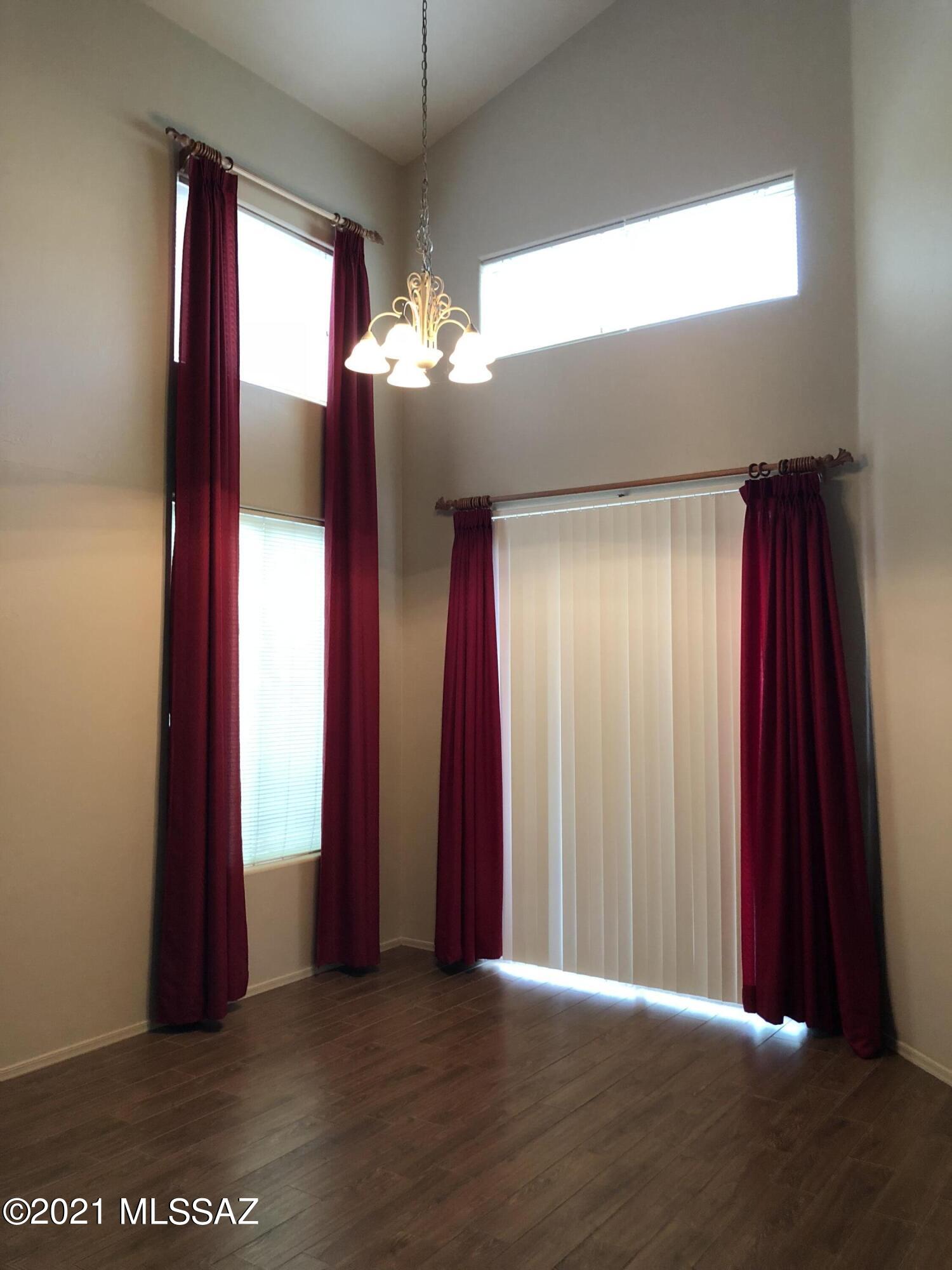 Hacienda Del Rio (1-118) - Residential Lease