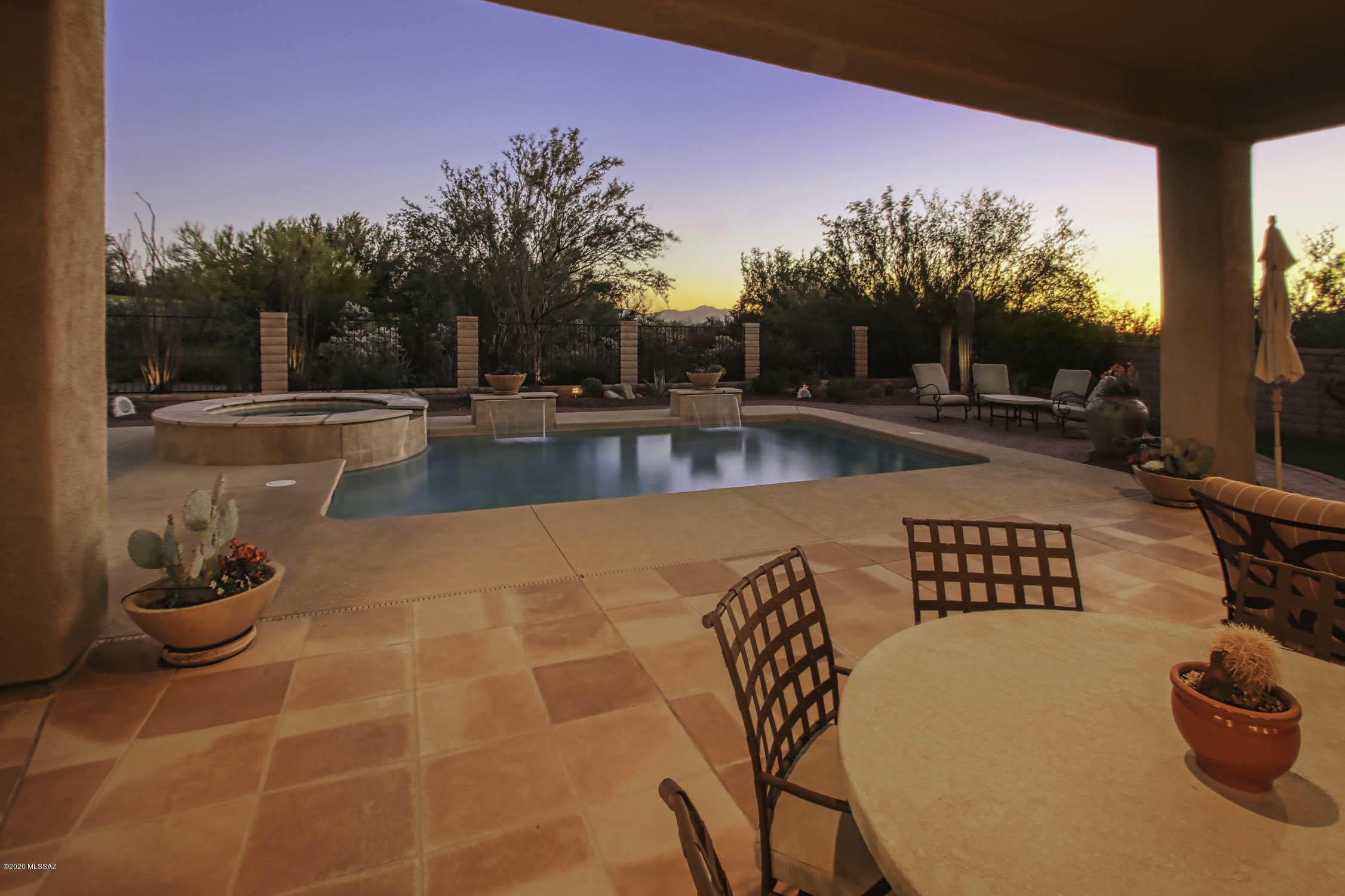 Dos Lagos at Dove Mountain (1-91) - Residential
