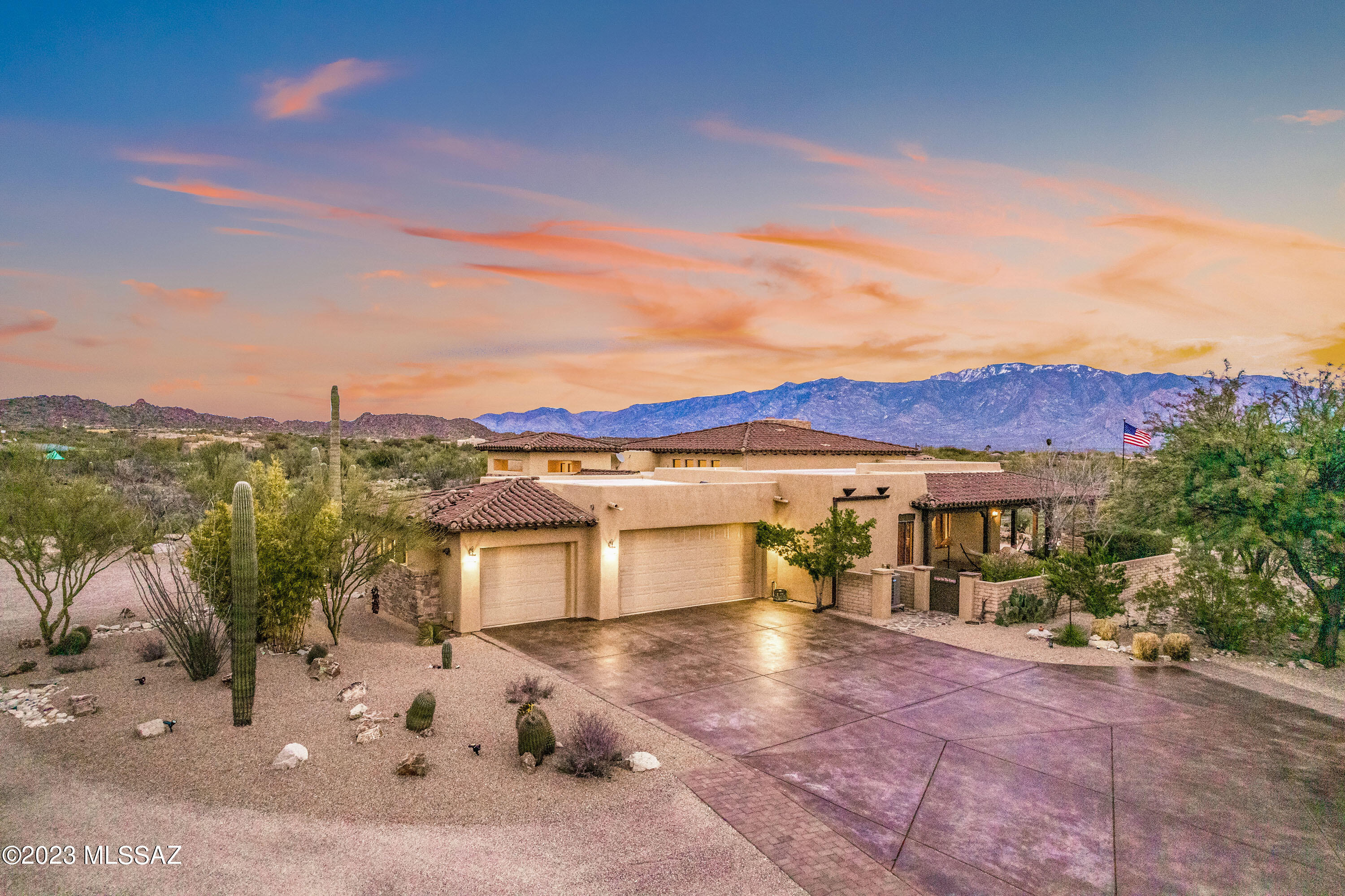 La Cholla Airpark - Residential