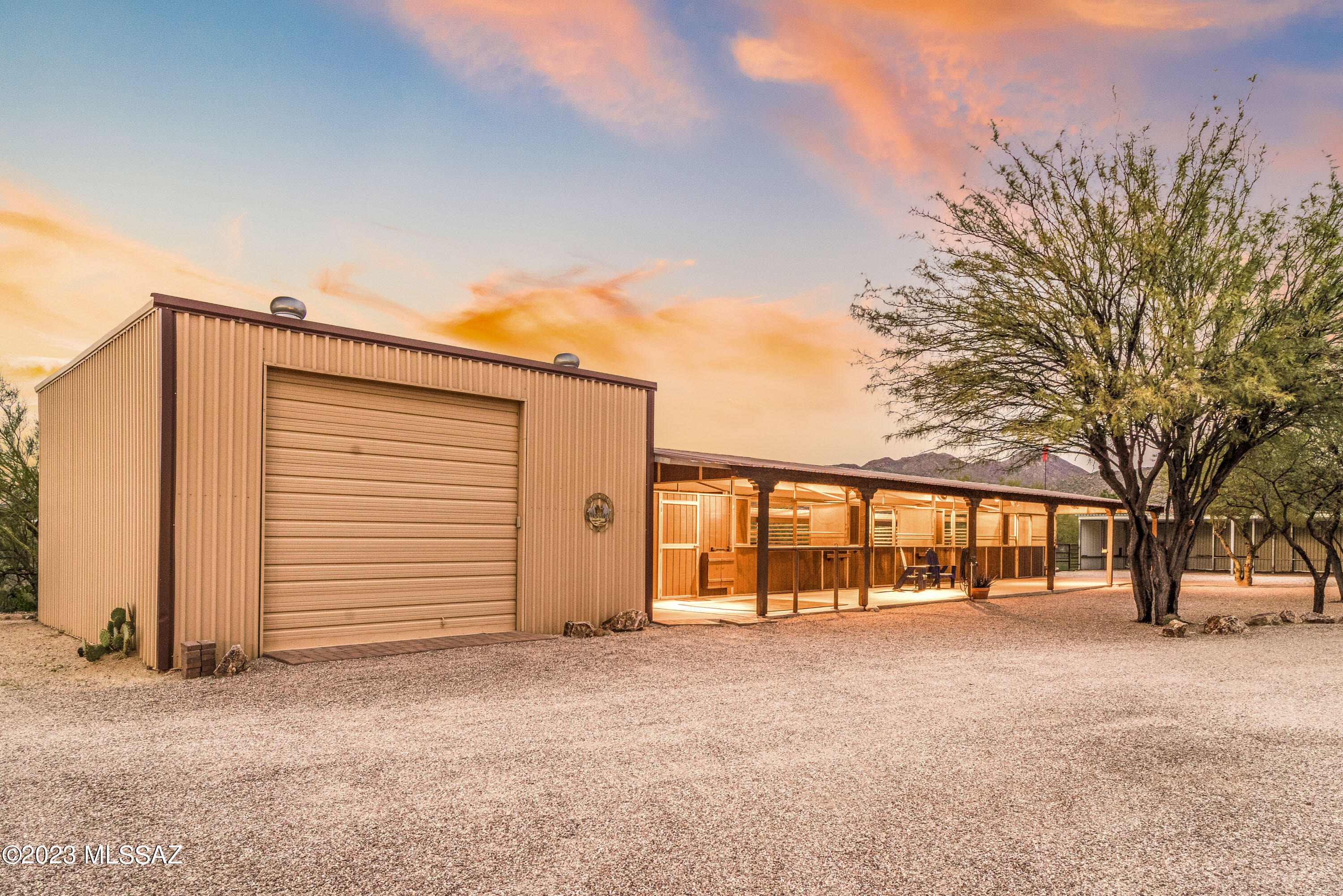 La Cholla Airpark - Residential