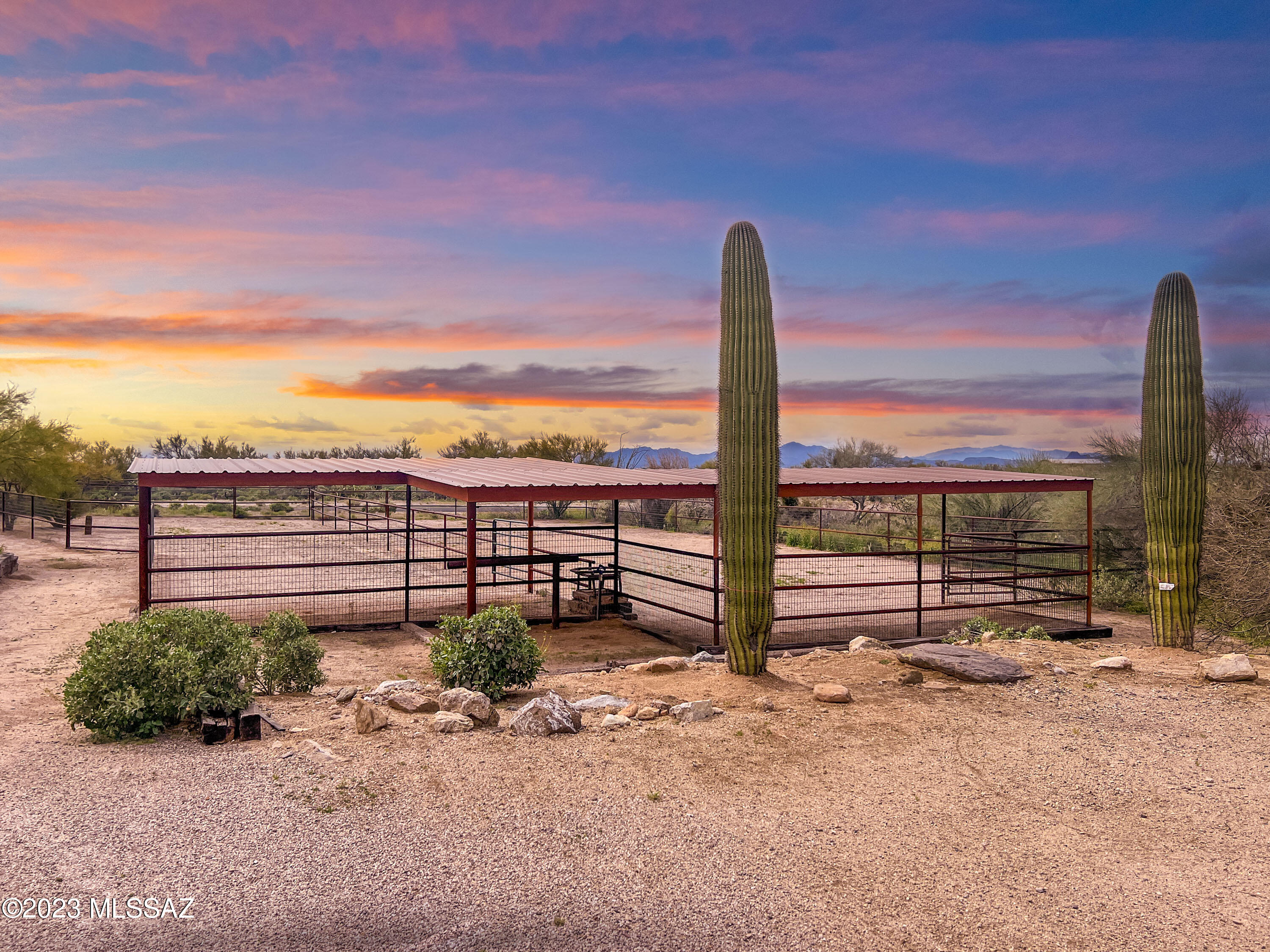 La Cholla Airpark - Residential