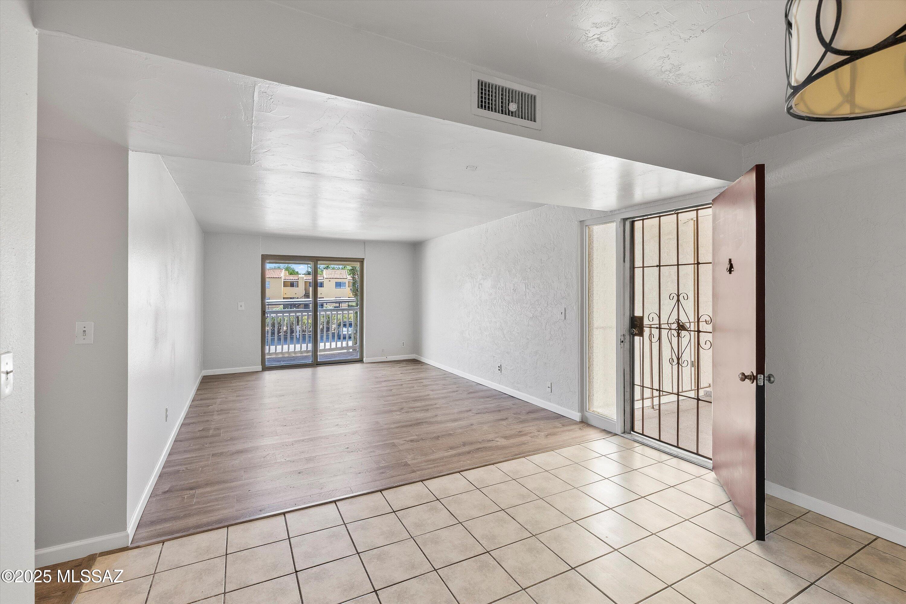 625 S Prudence Road APT 208