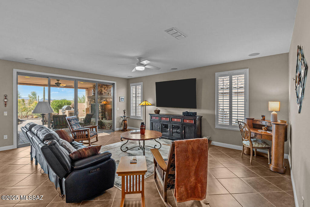 Del Webb At Dove Mountain SQ20131930189 - Residential