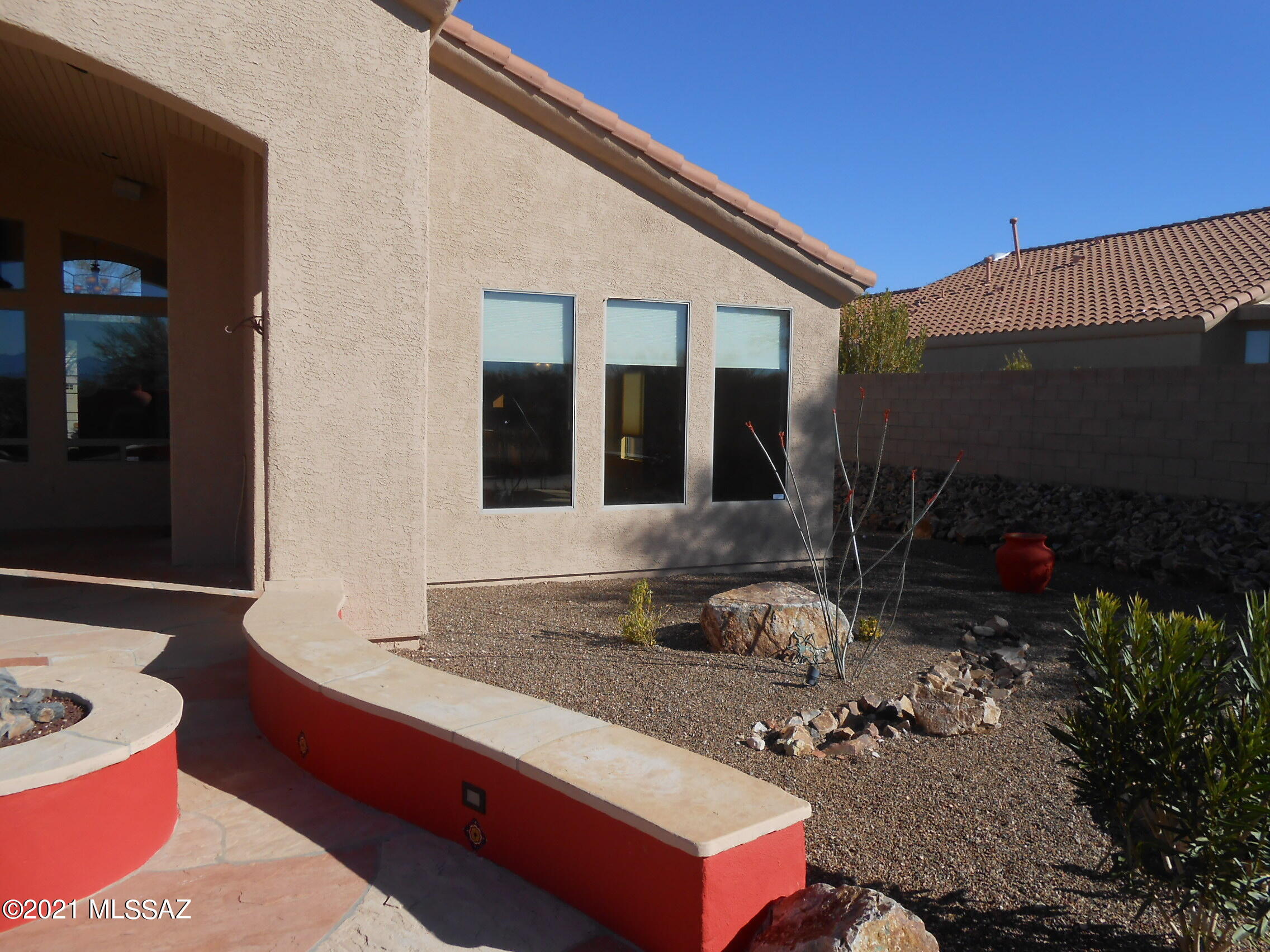 Rancho Del Lago (389-465) - Residential Lease