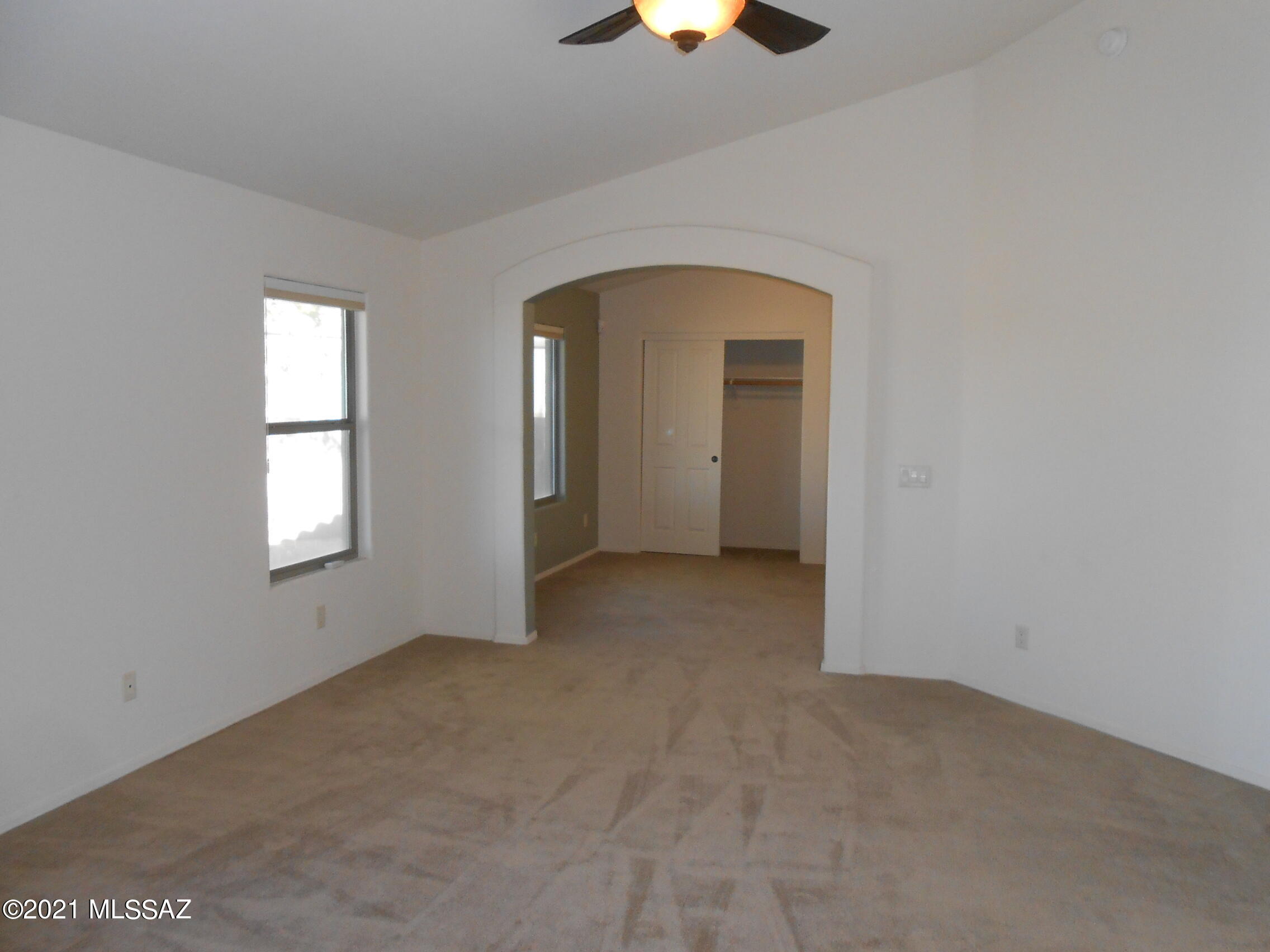 Rancho Del Lago (389-465) - Residential Lease