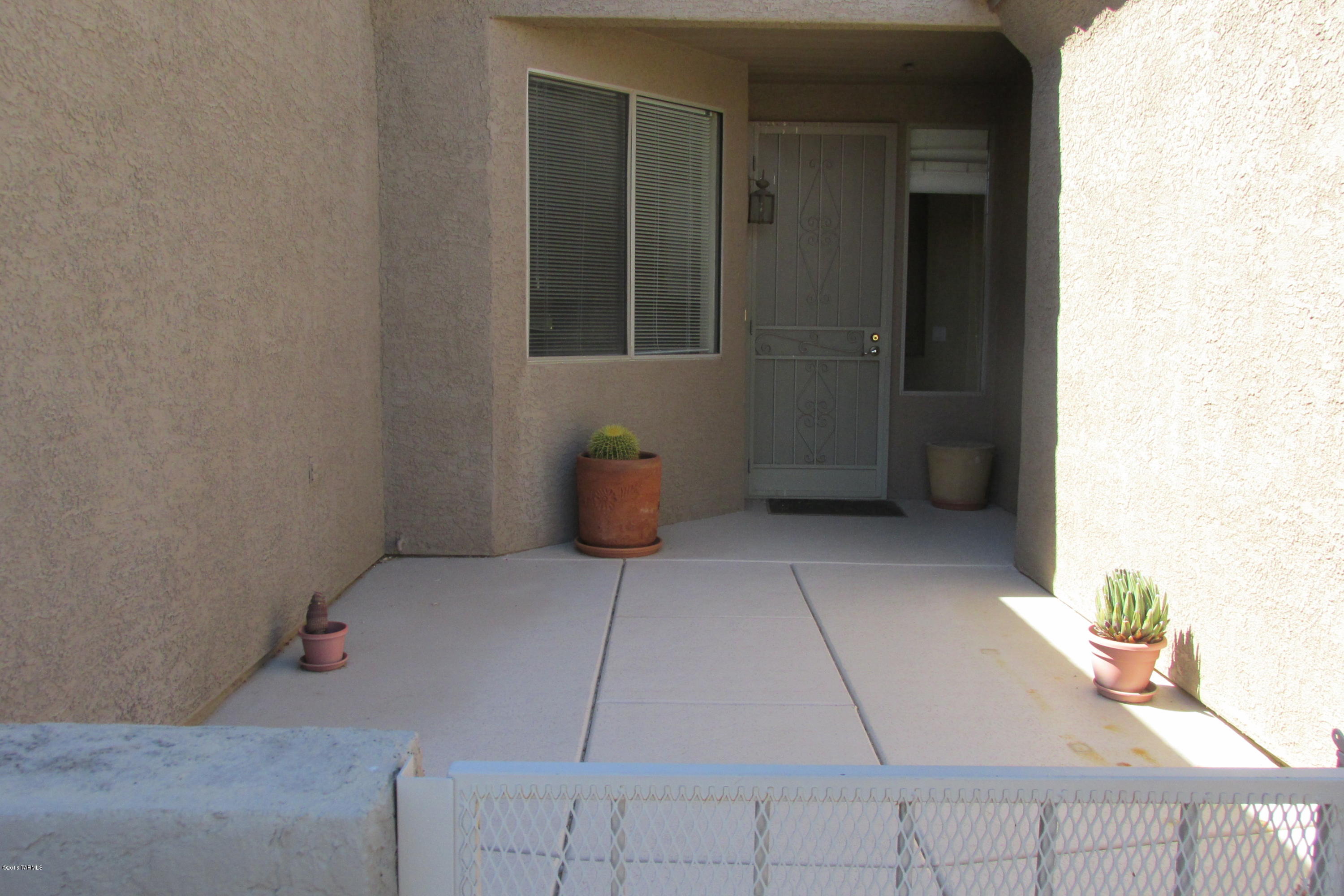 Las Campanas Village (1-111) - Residential