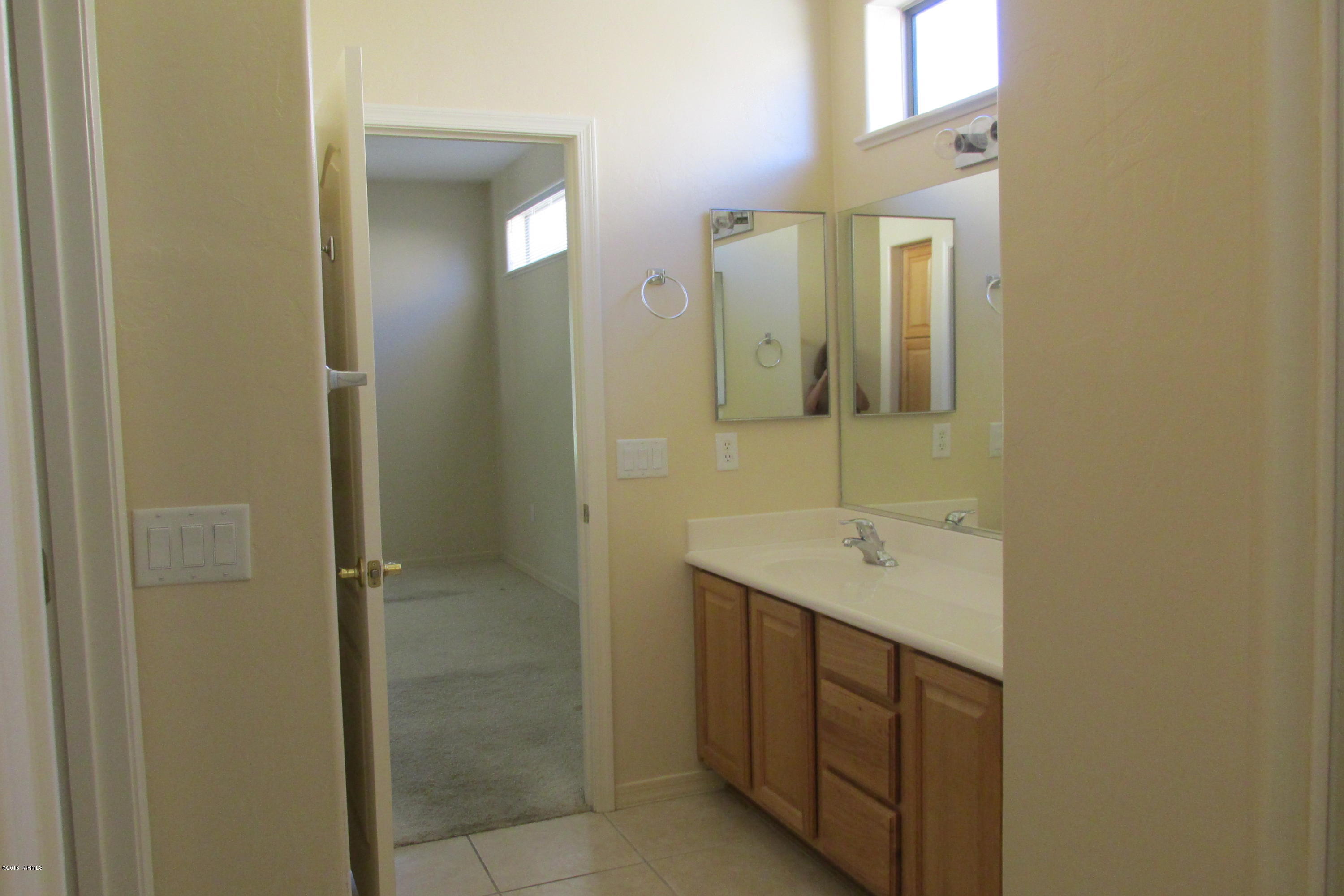 Las Campanas Village (1-111) - Residential