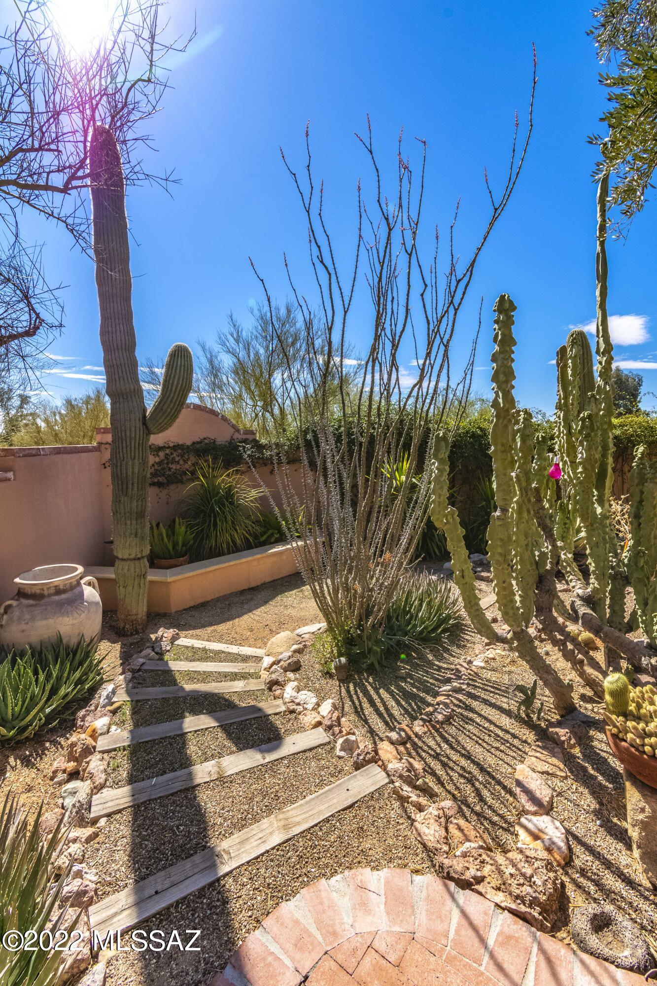 Casas Adobes Estates NO. 3-A - Residential