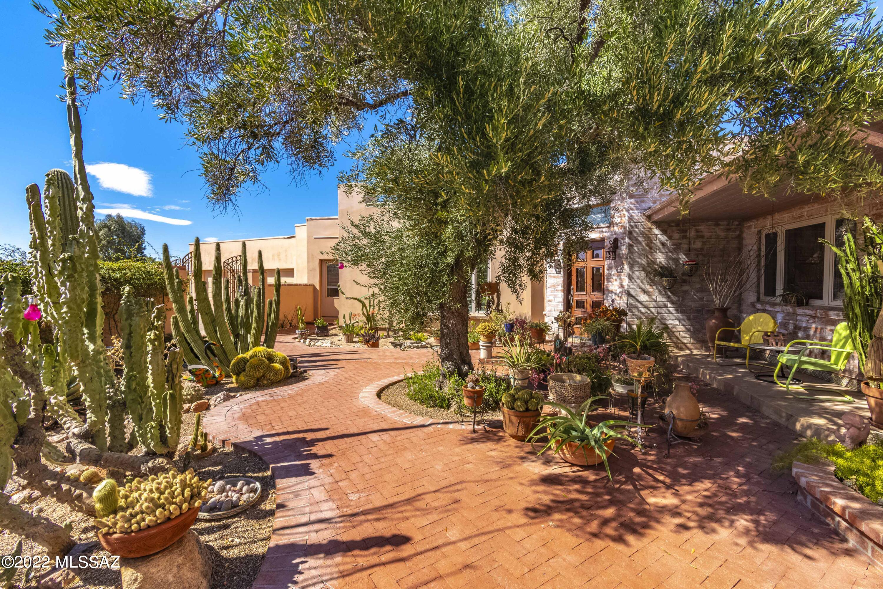 Casas Adobes Estates NO. 3-A - Residential