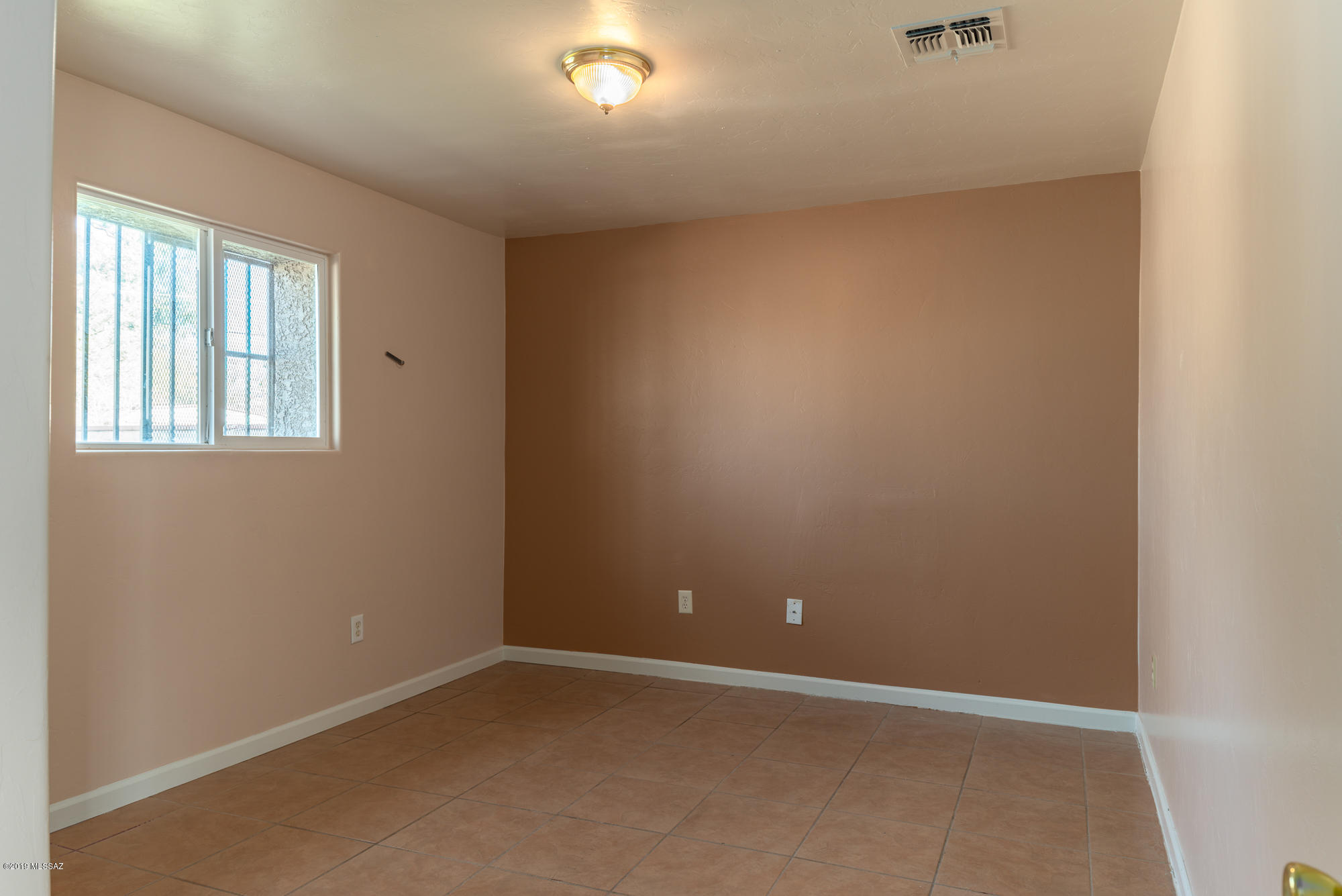 Mission Manor - Residential