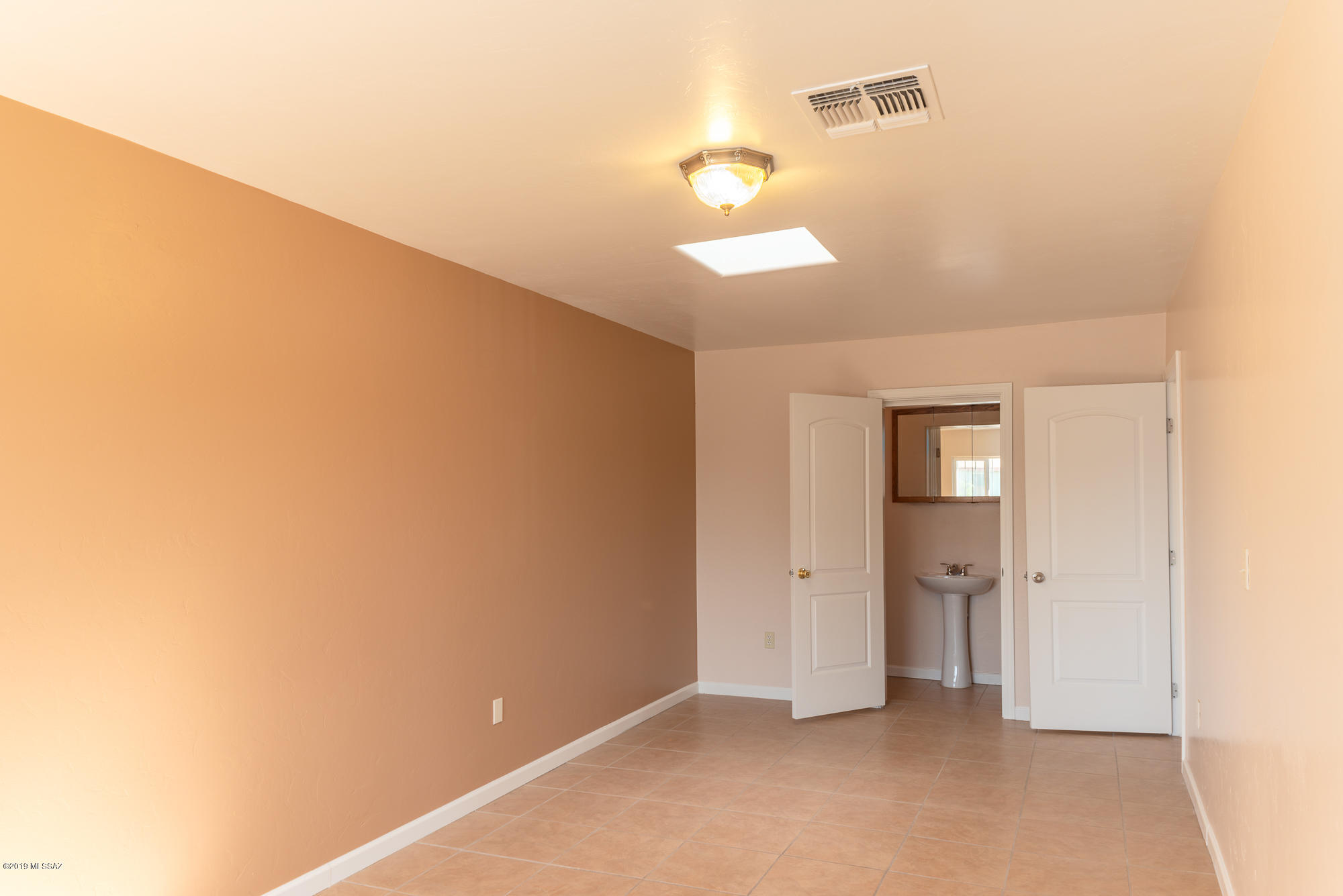 Mission Manor - Residential
