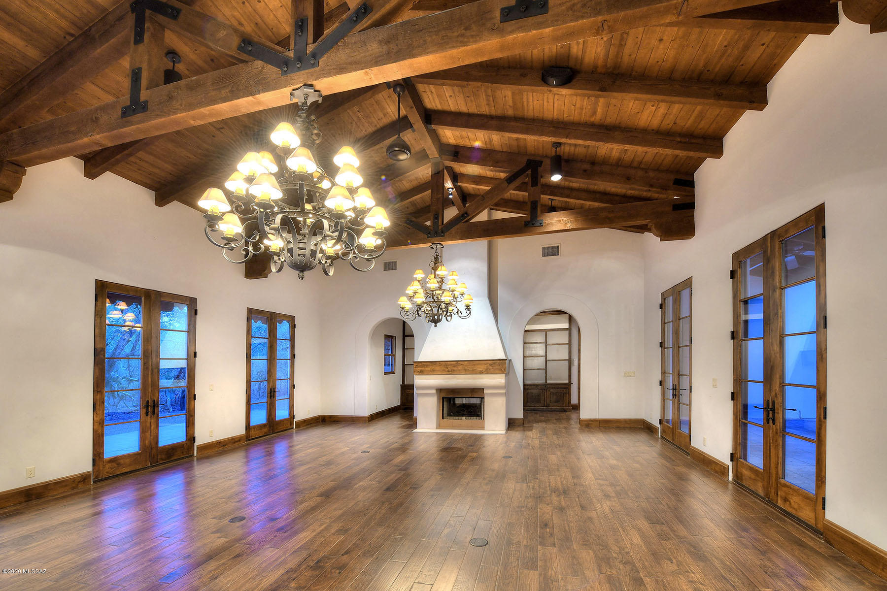 El Rancho Merlita (1-16) - Residential