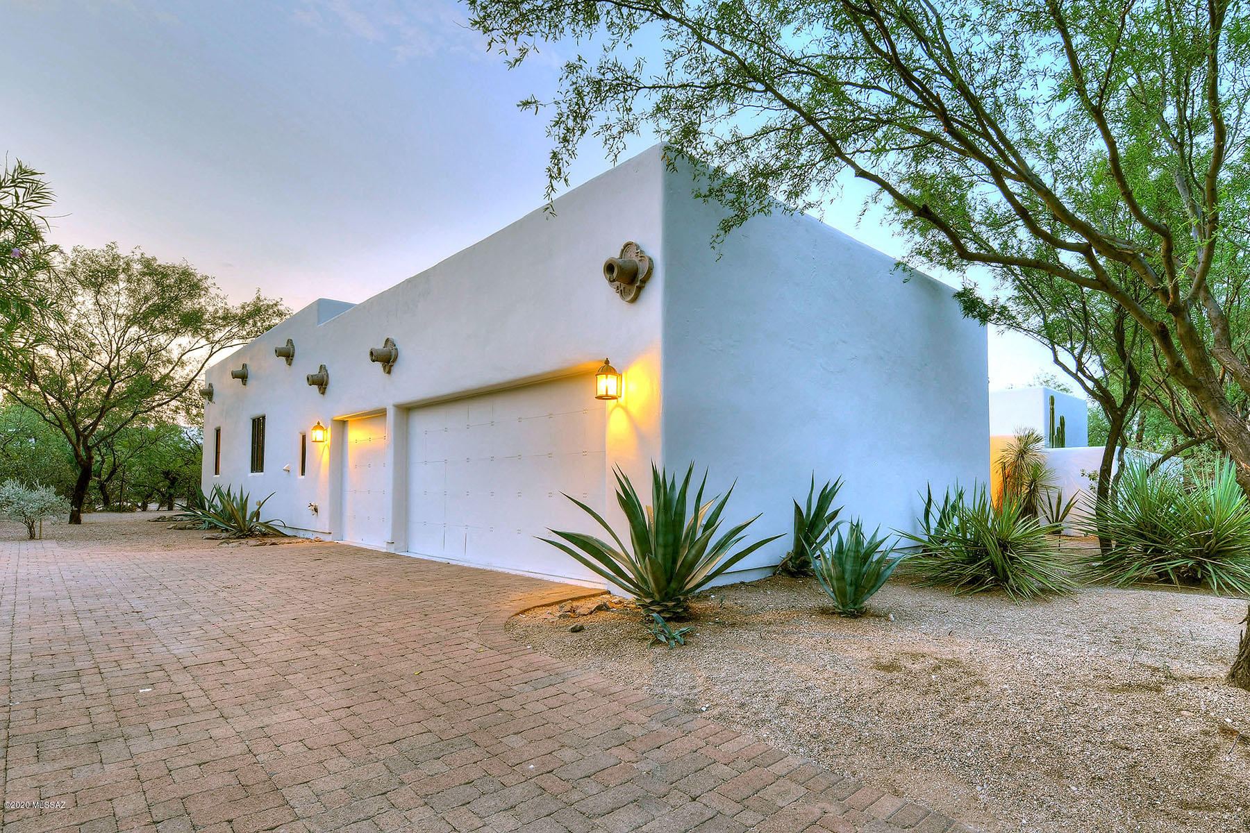 El Rancho Merlita (1-16) - Residential