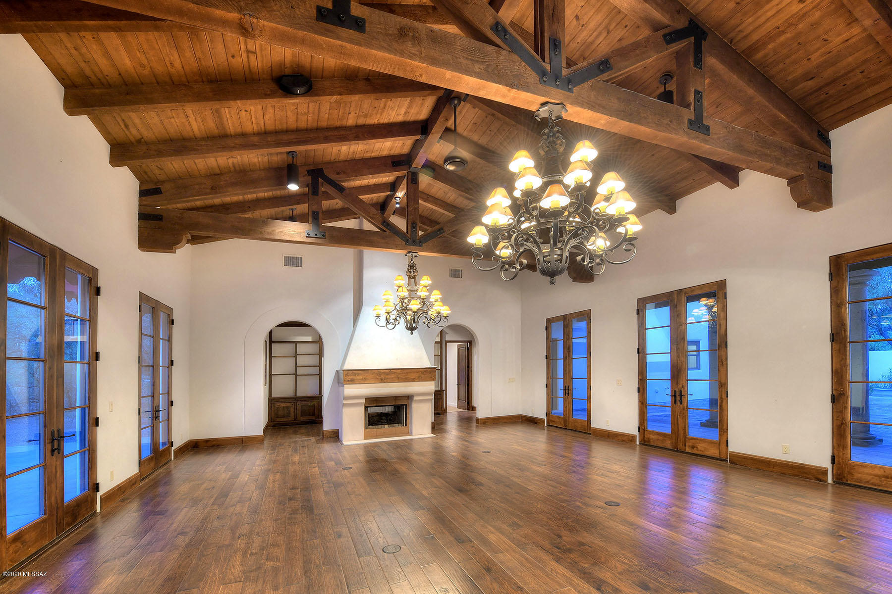 El Rancho Merlita (1-16) - Residential