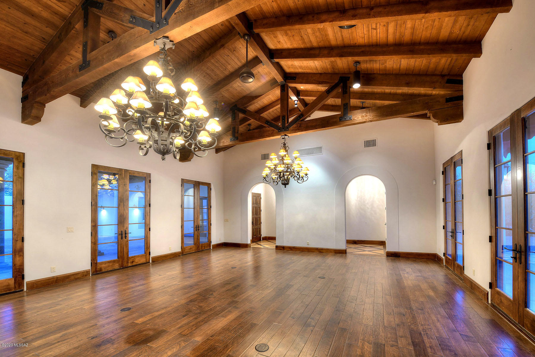 El Rancho Merlita (1-16) - Residential