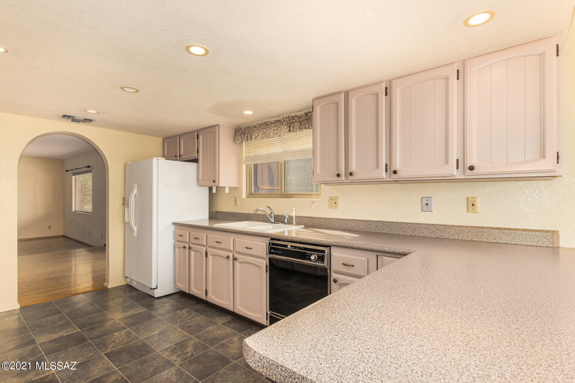 Santa Catalina Estates NO. 4 (1-180) - Residential Lease