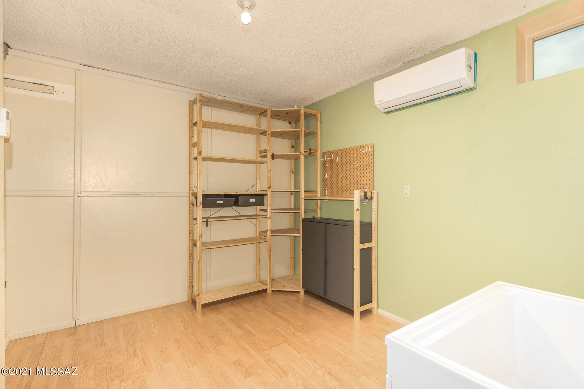 Santa Catalina Estates NO. 4 (1-180) - Residential Lease