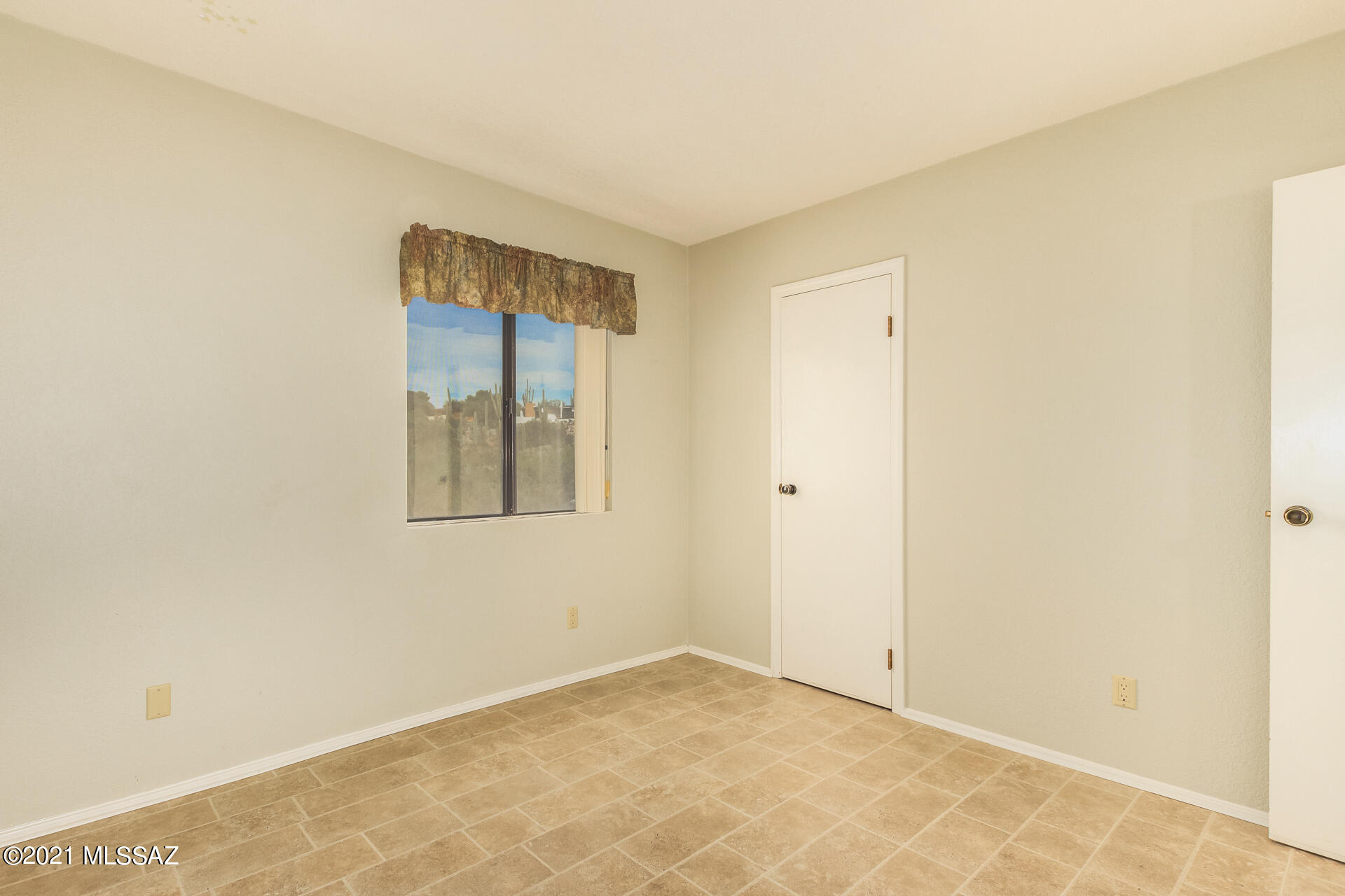 Santa Catalina Estates NO. 4 (1-180) - Residential Lease