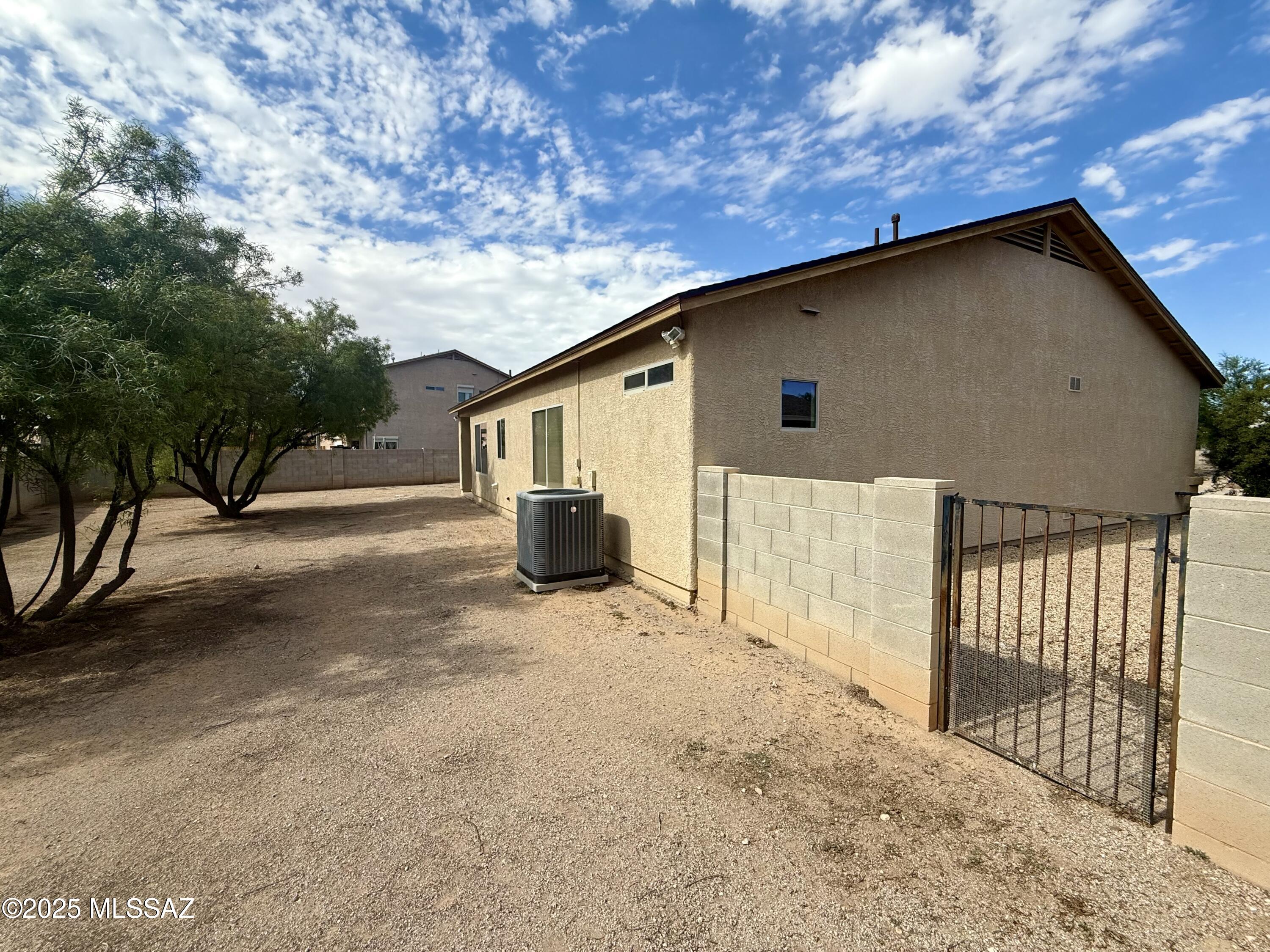 Camino Verde Estates II (1-204) - Residential Lease