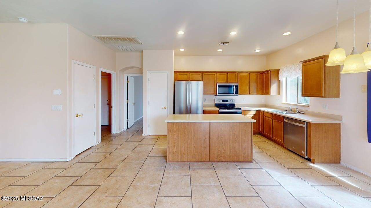 Camino Verde Estates II (1-204) - Residential Lease