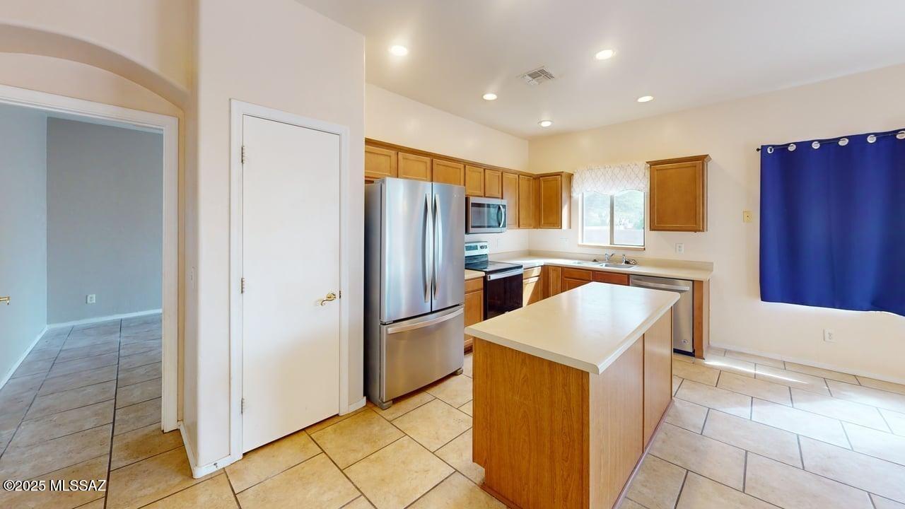 Camino Verde Estates II (1-204) - Residential Lease