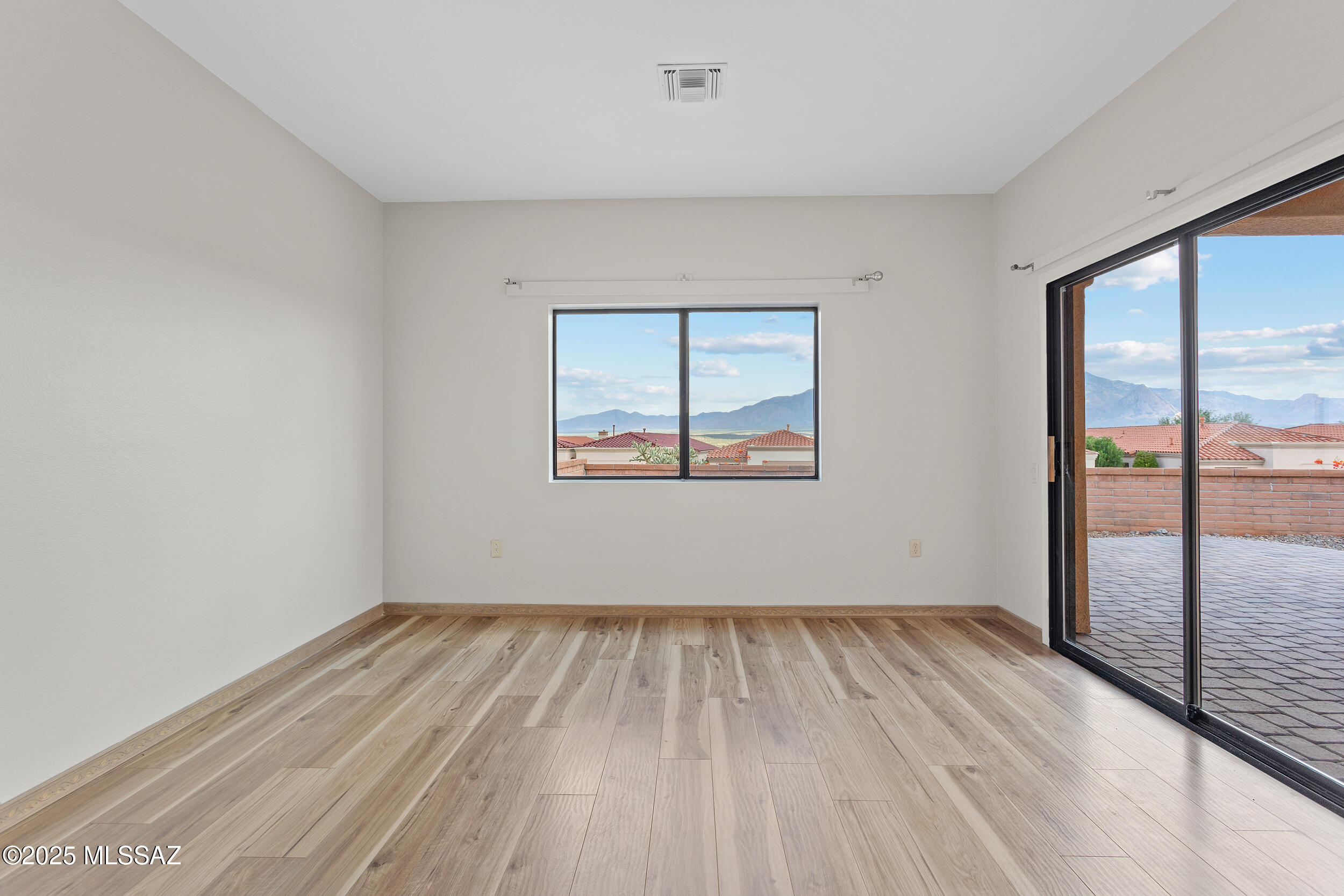 San Ignacio Vistas (101-113,224-228) - Residential