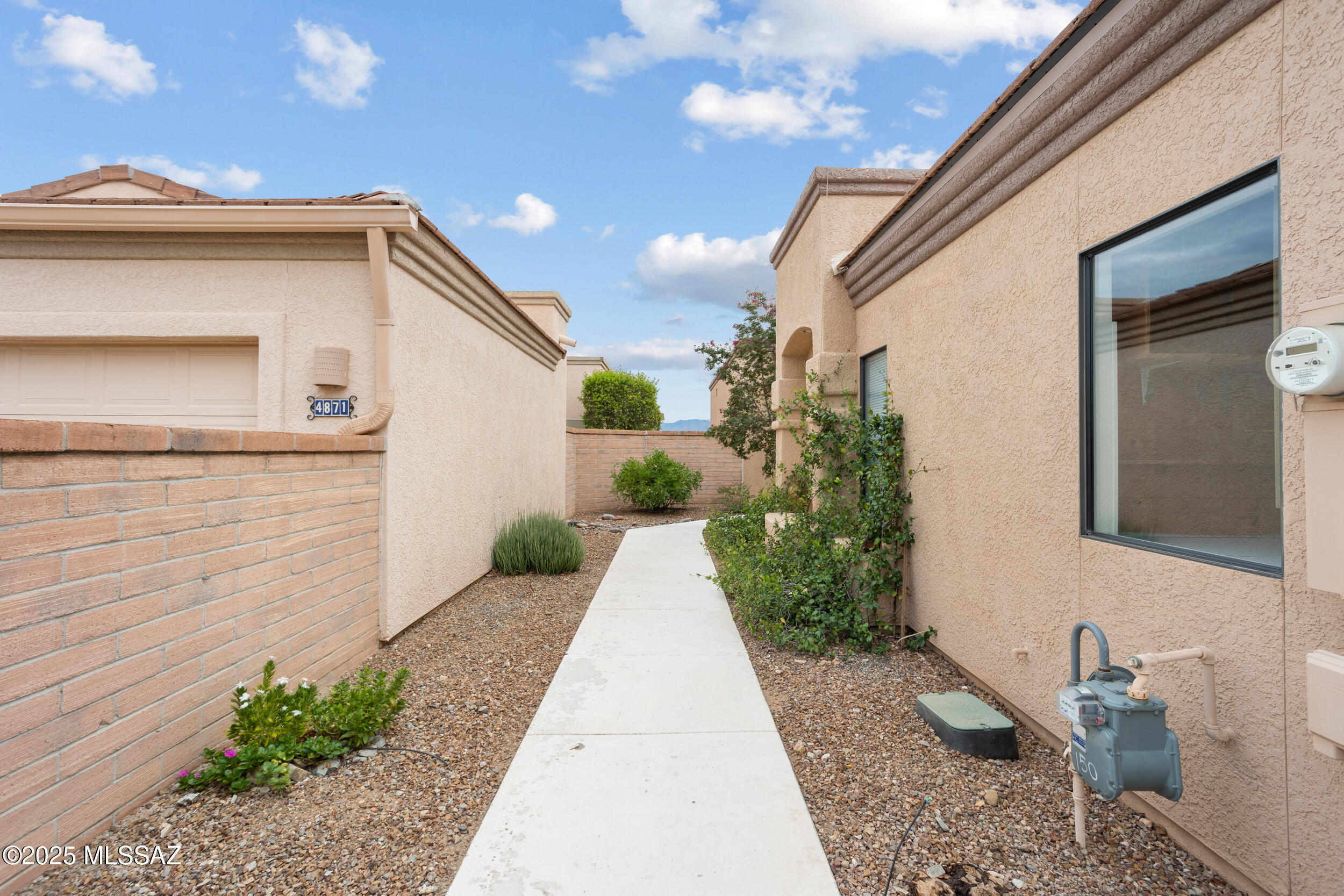 San Ignacio Vistas (101-113,224-228) - Residential