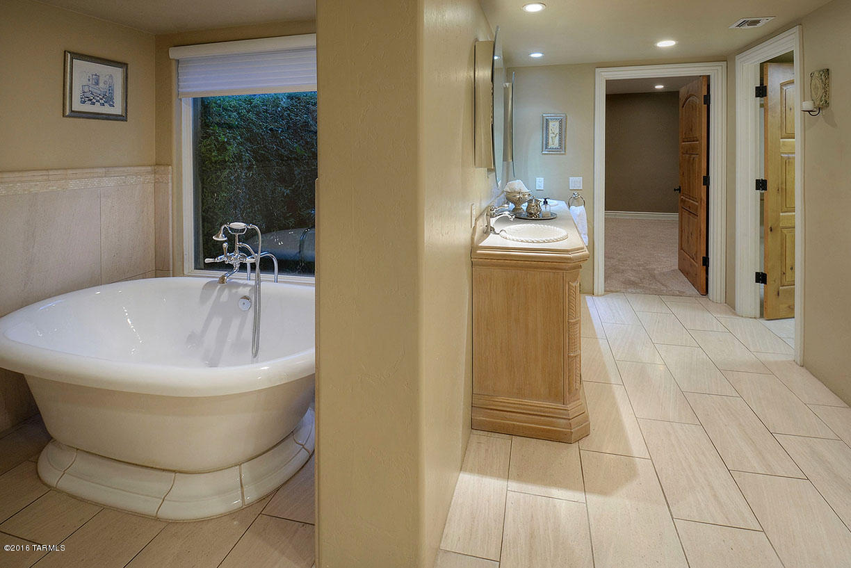 Country Club Estates NO. 1 - Residential