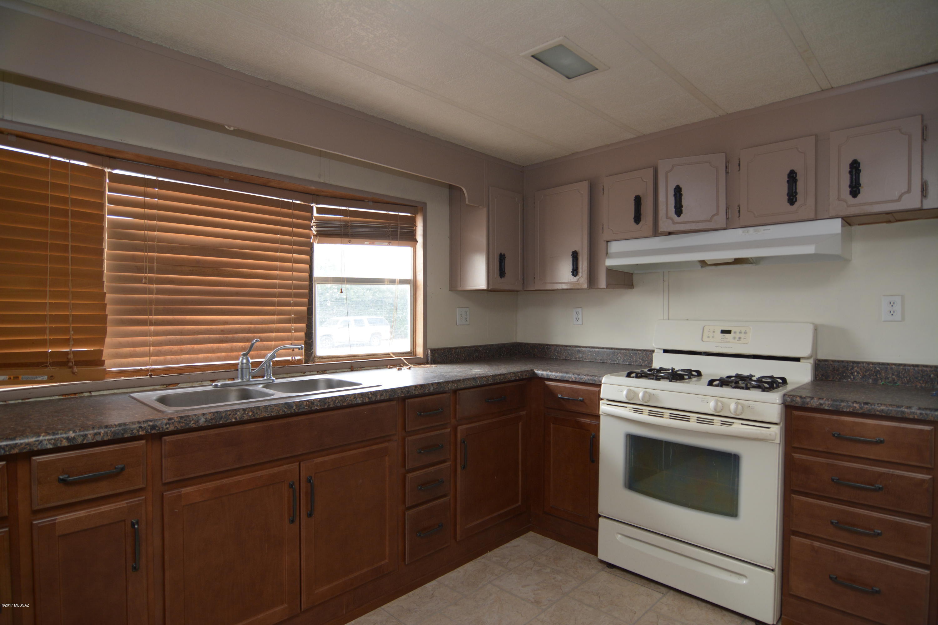 Los Ranchitos Number 7 - Residential