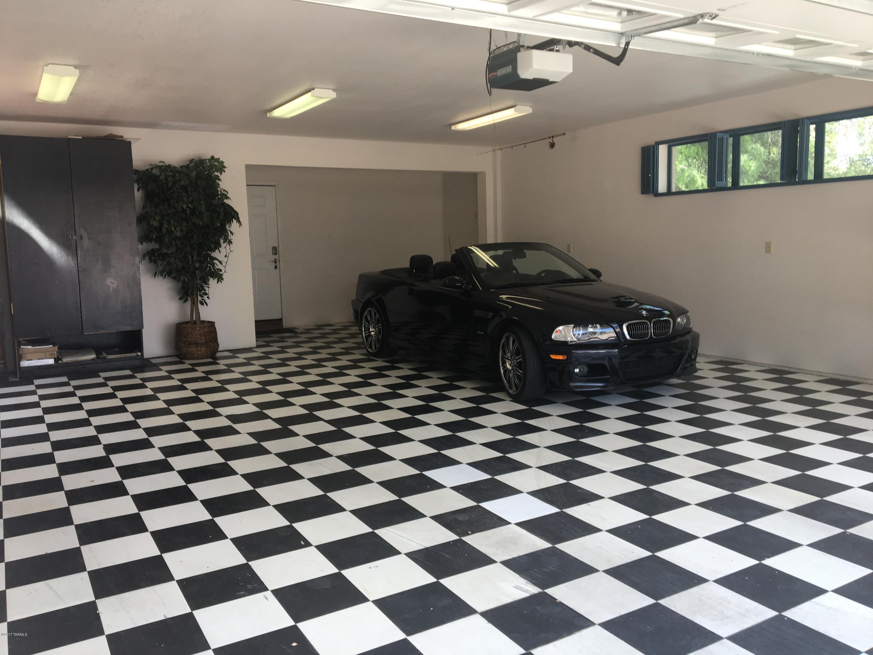 Country Club Estates NO. 1 - Residential