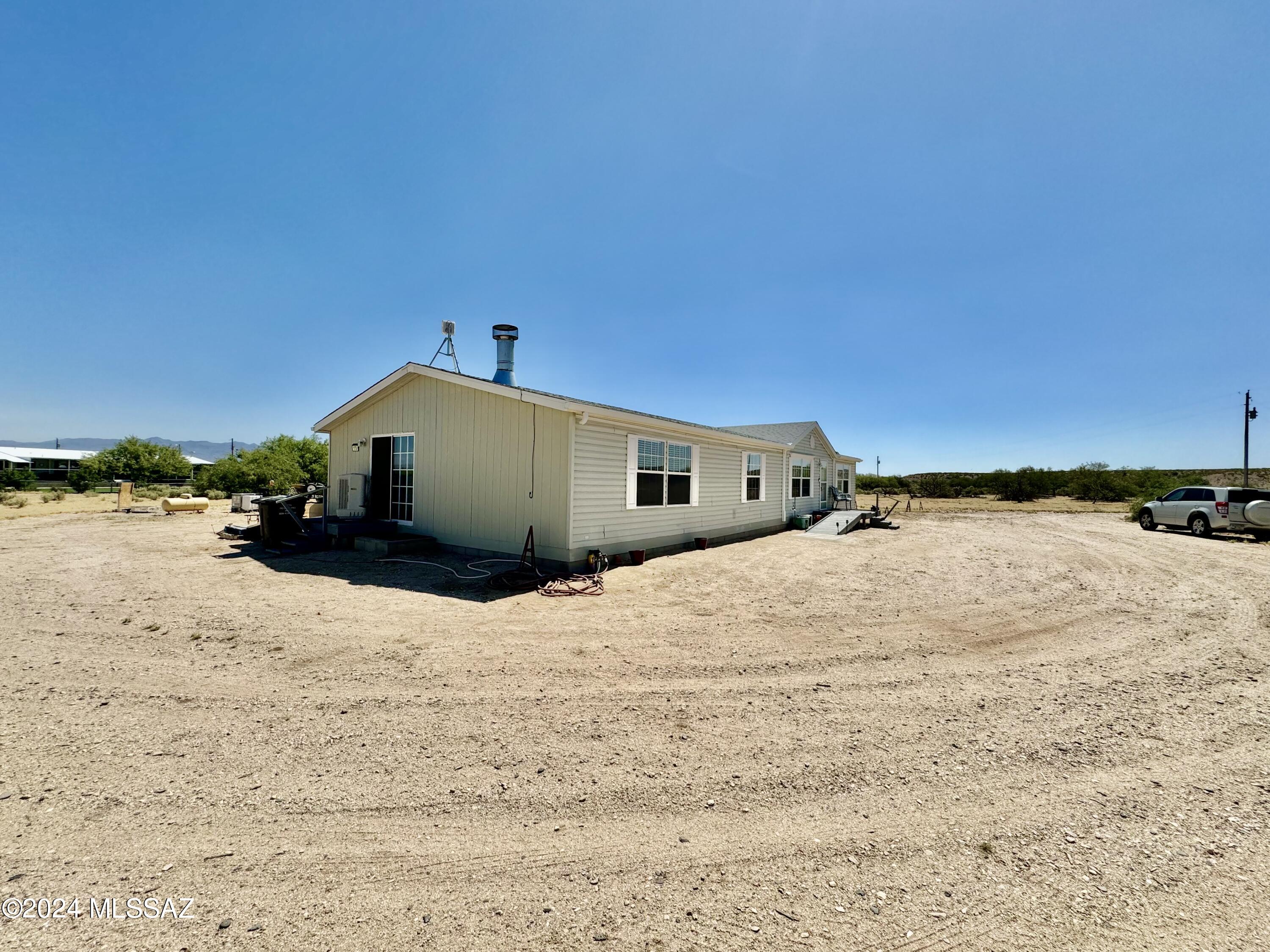 Photo 2 of 32 of 175 Grandpa Lane mobile home