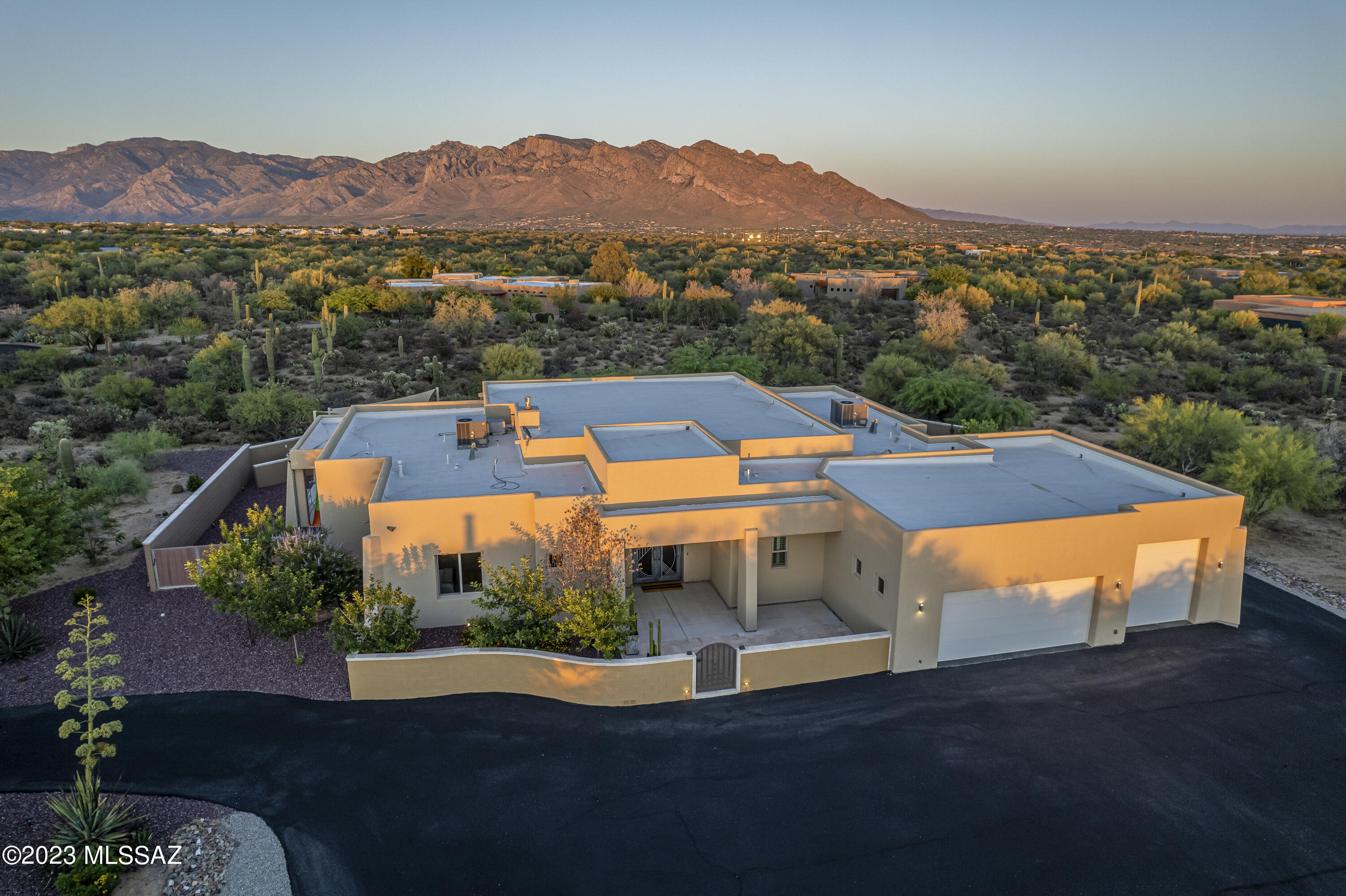Rancho De Suenos (1-12) - Residential