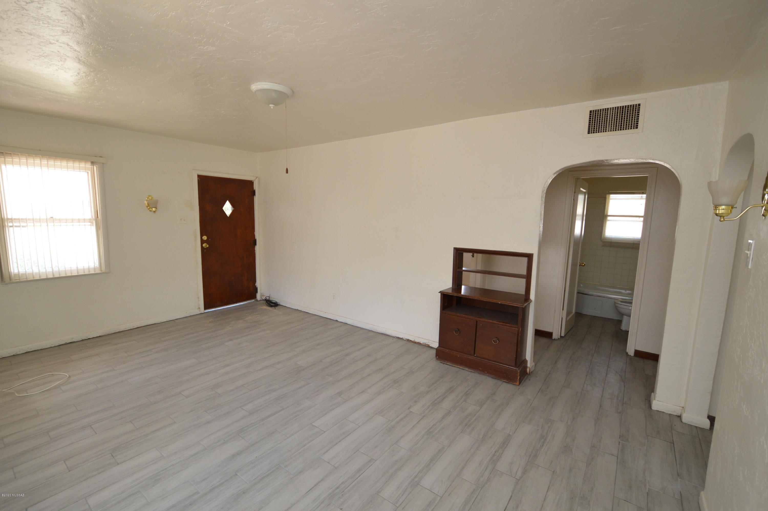 Unsubdivided - Residential Lease