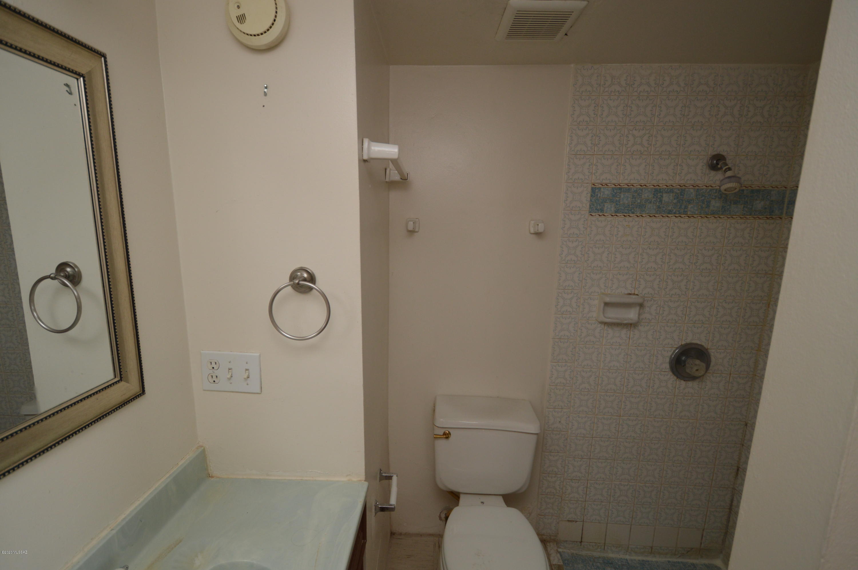 Unsubdivided - Residential Lease
