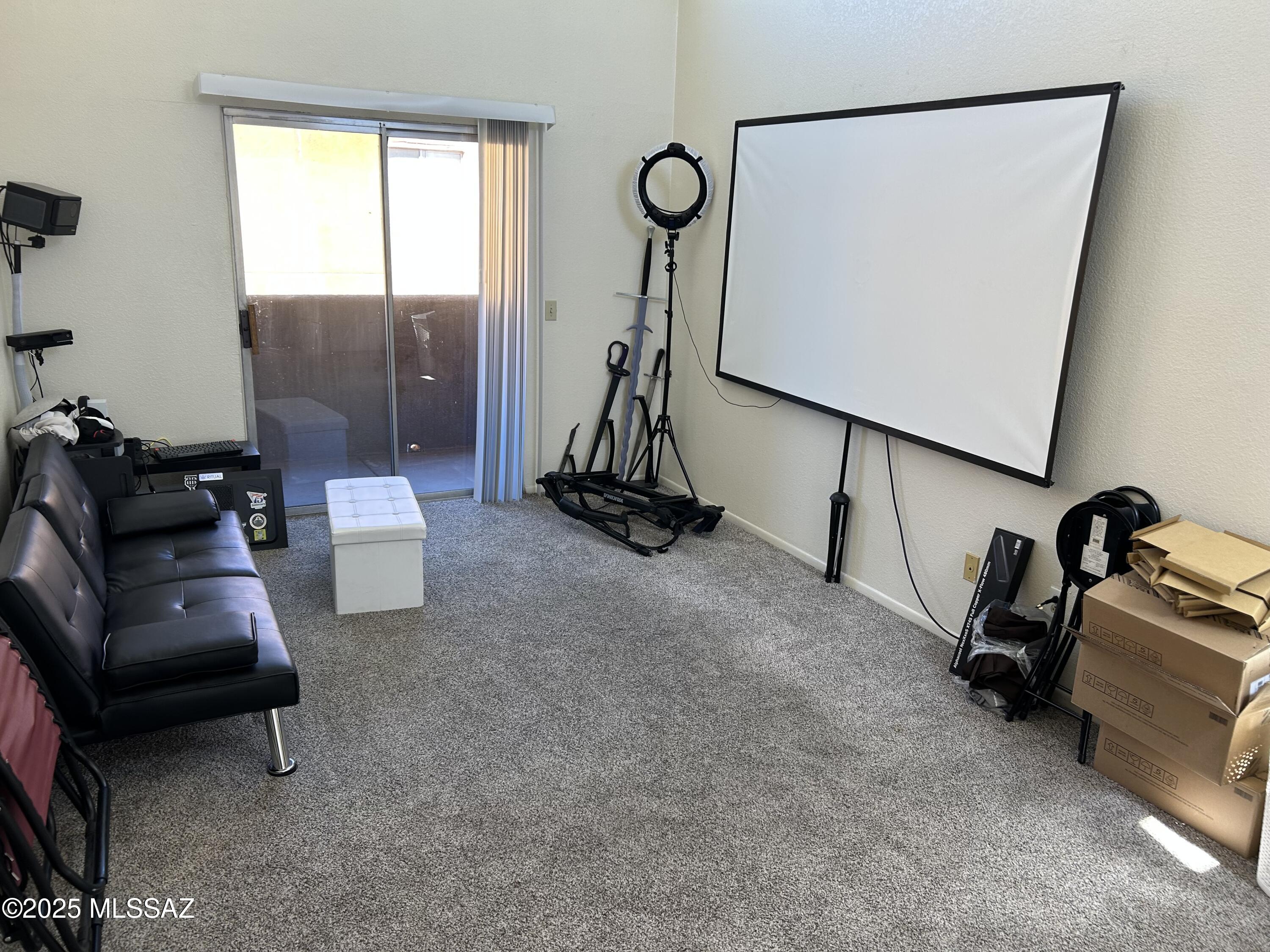 1810 E Blacklidge Drive 726