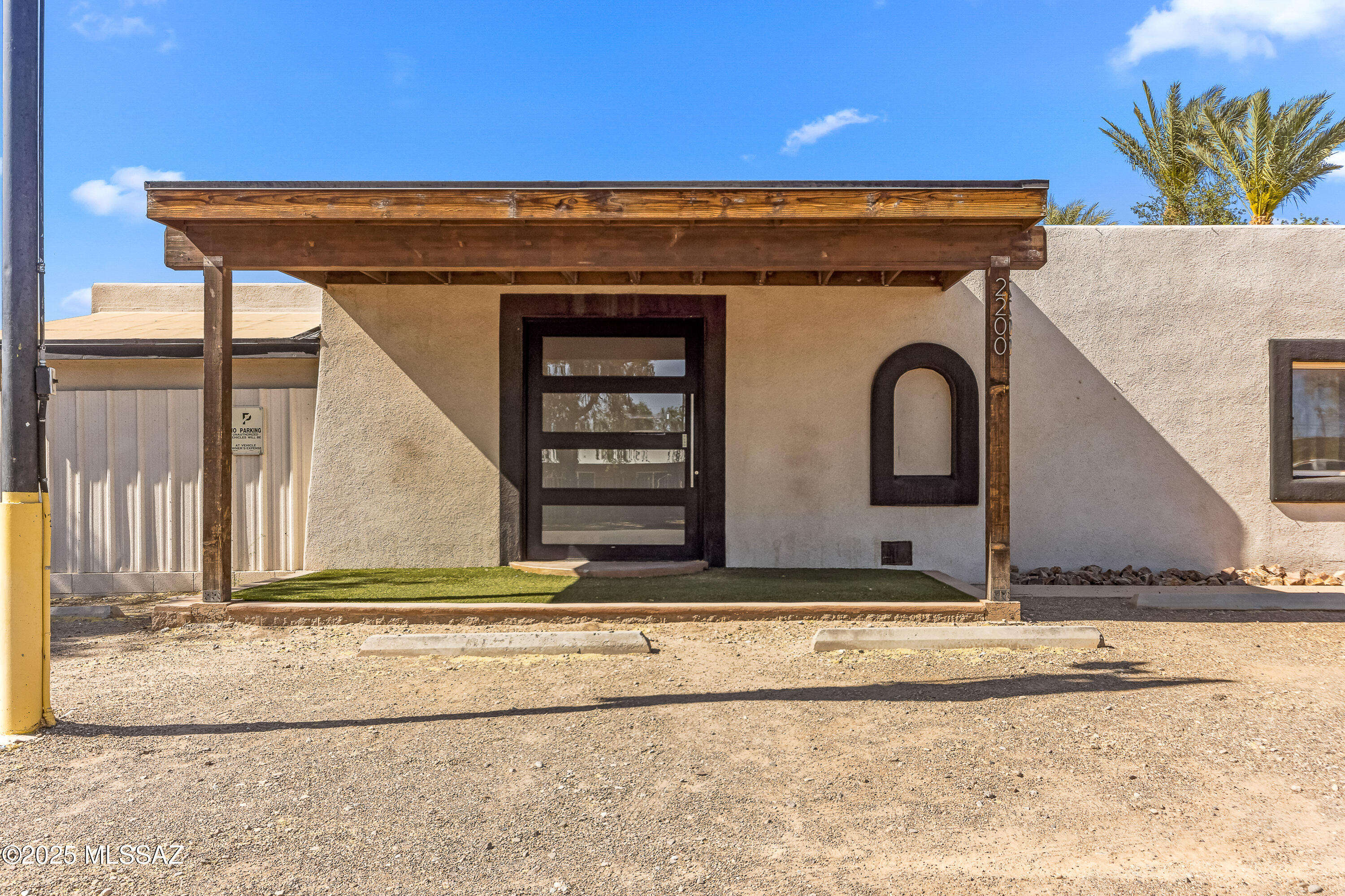 2200 W La Osa Street