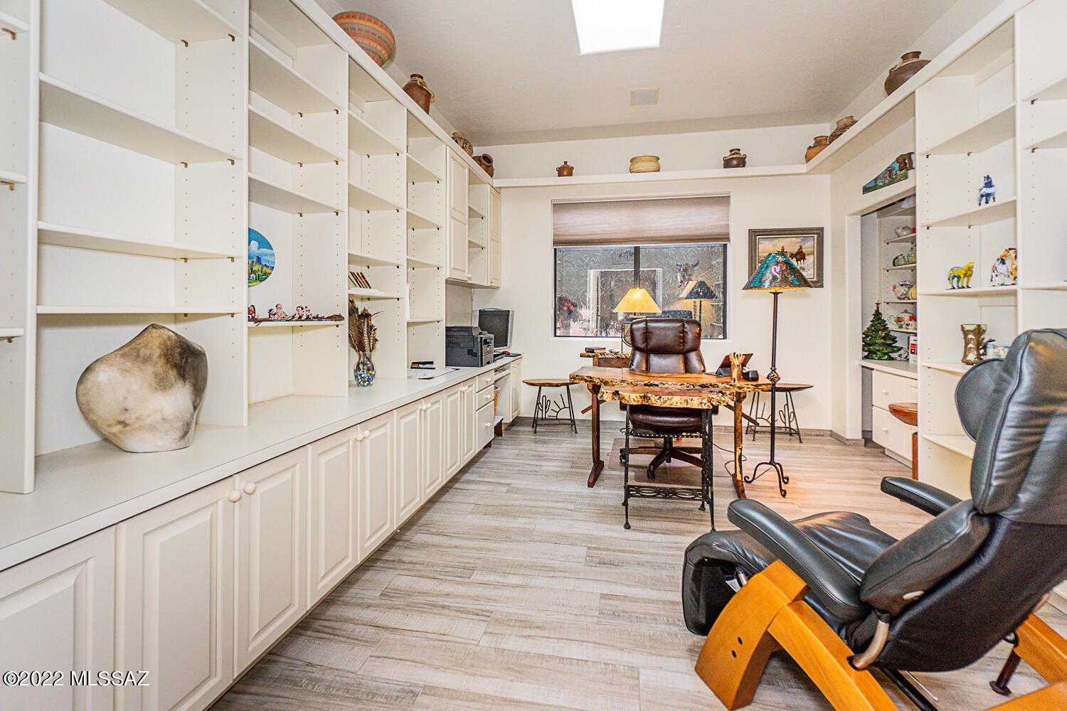 San Ignacio Heights (93-135) - Residential