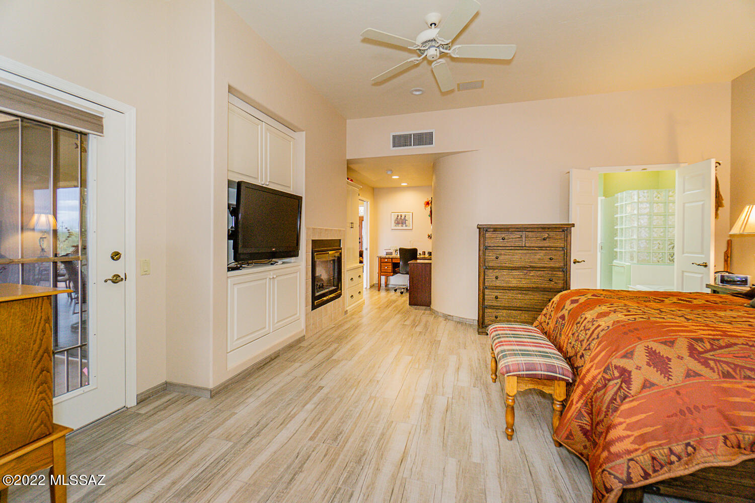 San Ignacio Heights (93-135) - Residential