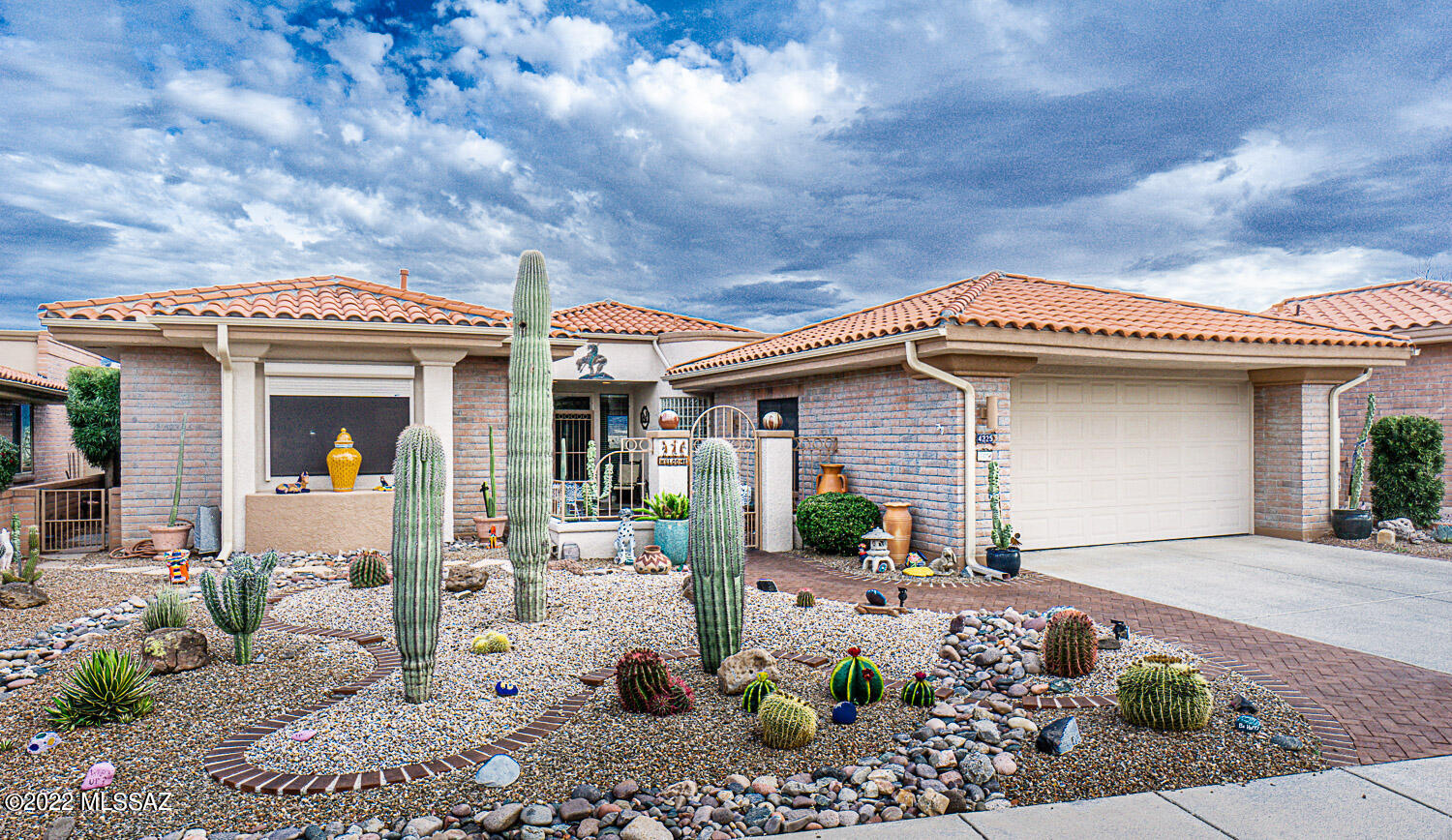 San Ignacio Heights (93-135) - Residential