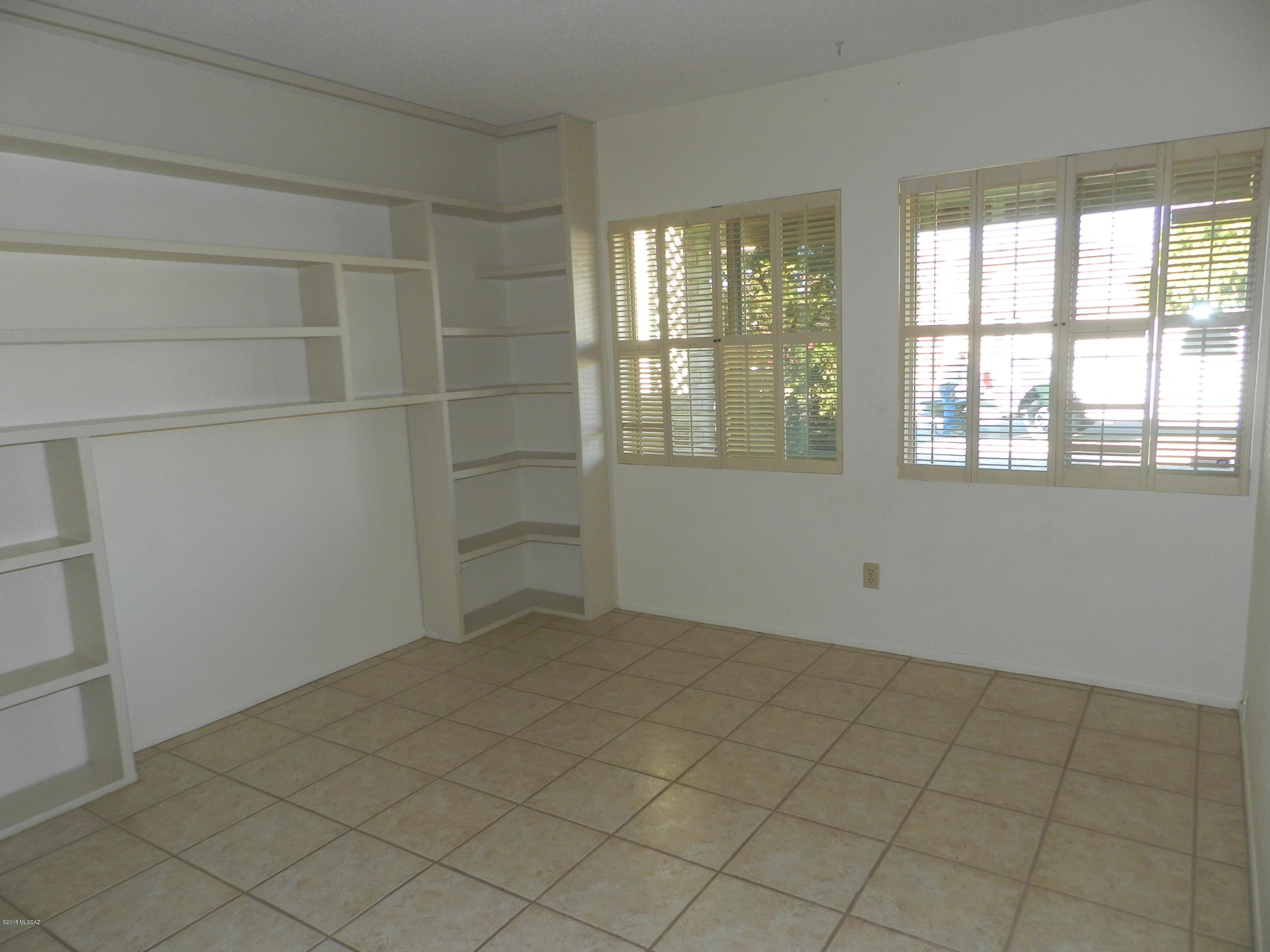 Metropolitan No.1 (60-257) - Residential Lease