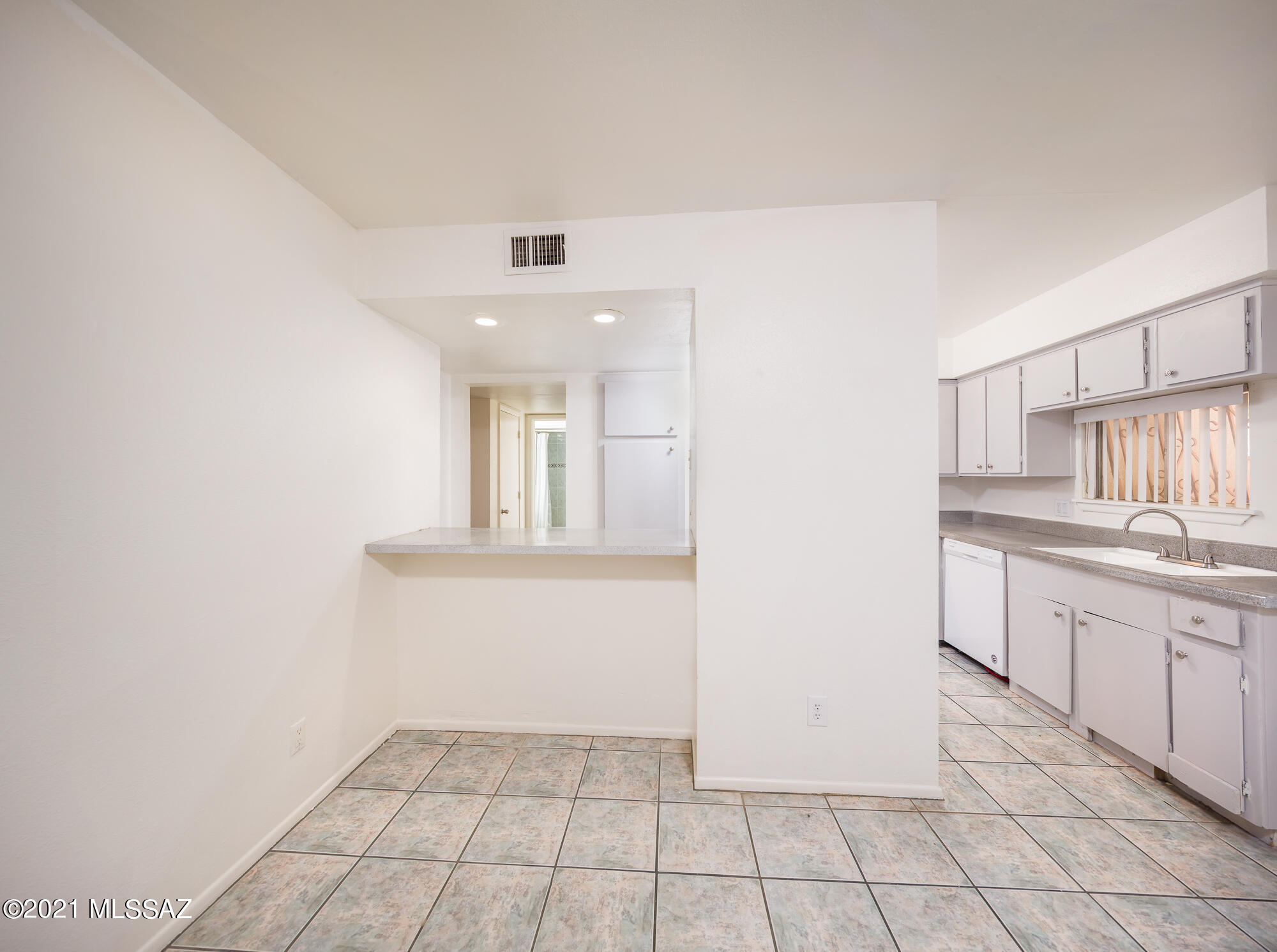 Las Colinas Condominiums - Residential