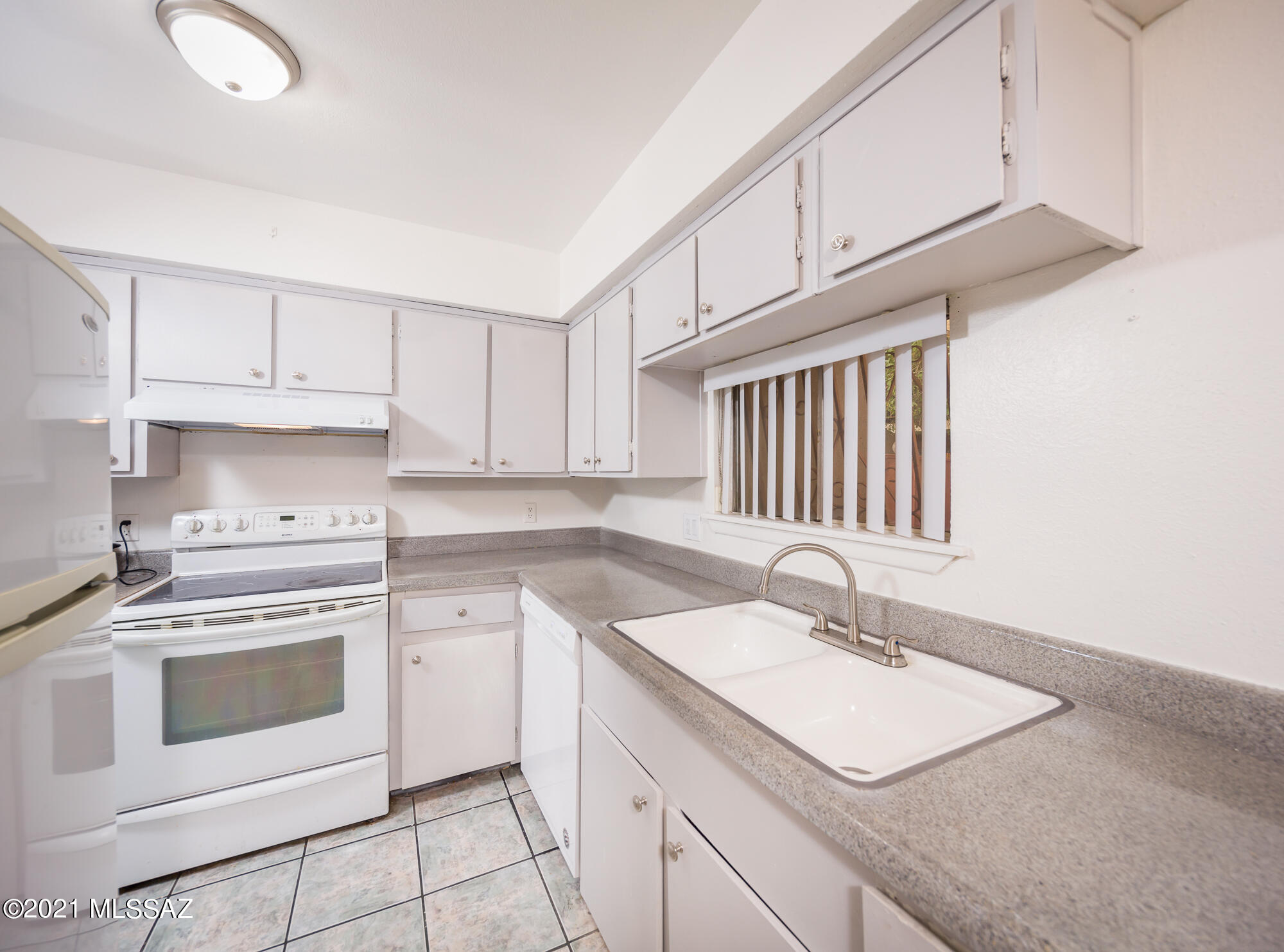 Las Colinas Condominiums - Residential