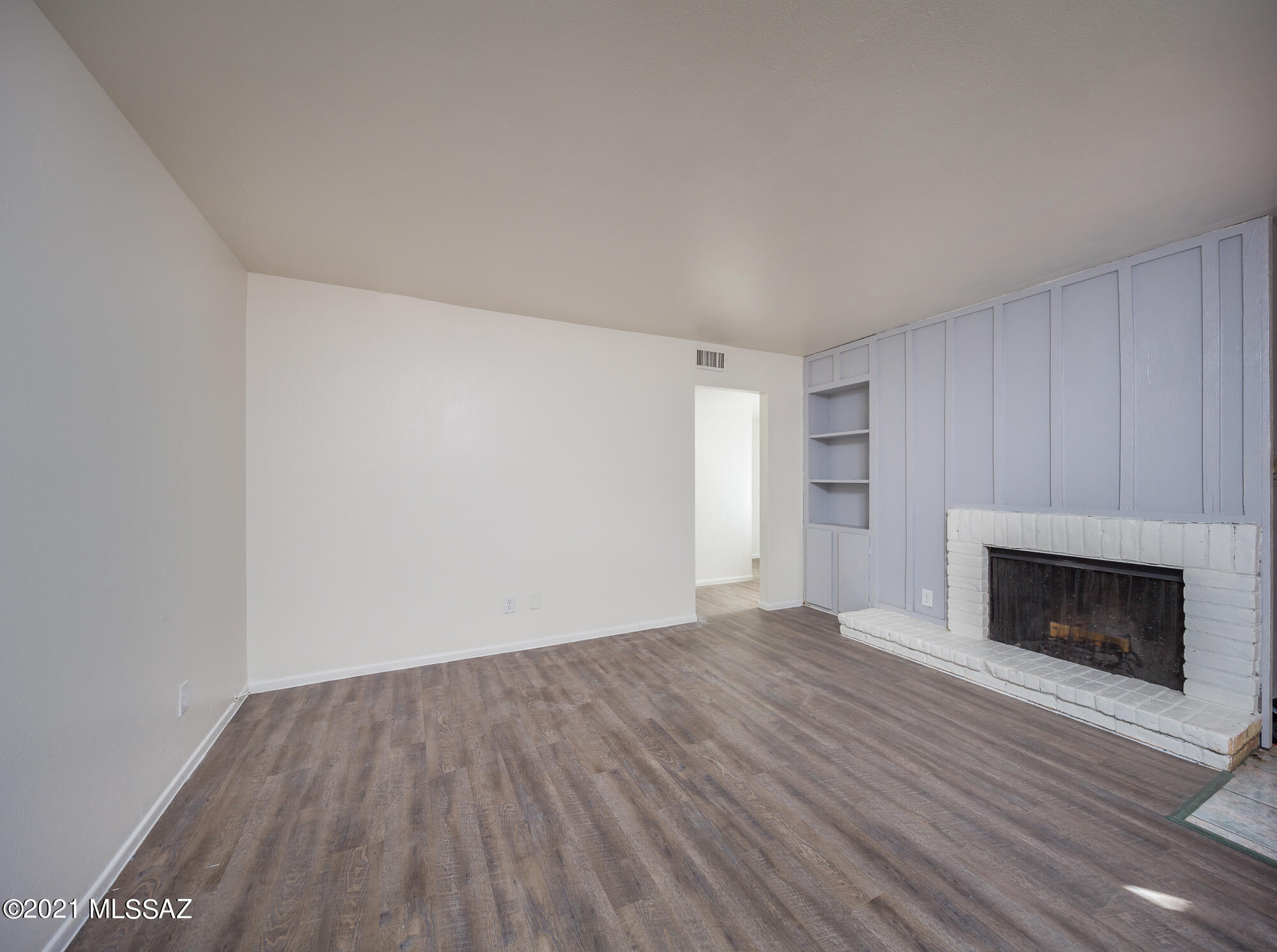 Las Colinas Condominiums - Residential
