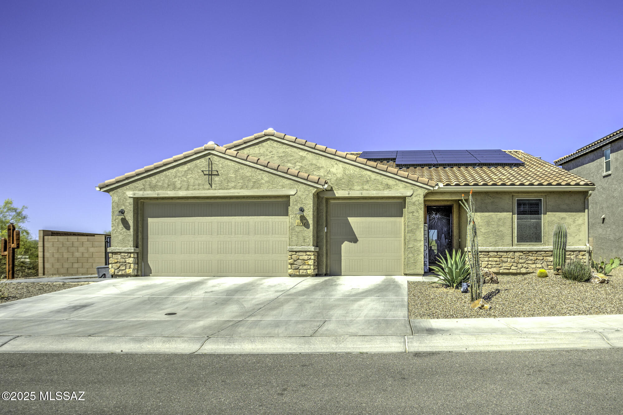 Desert Oasis At Twin Peaks - Residential