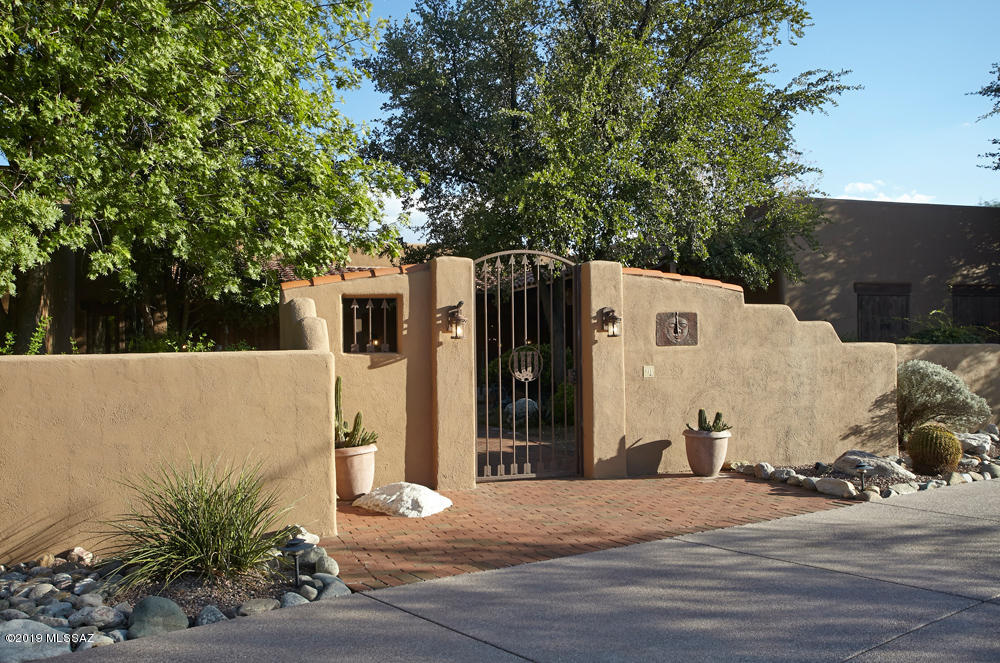 La Cienega (1-17) - Residential