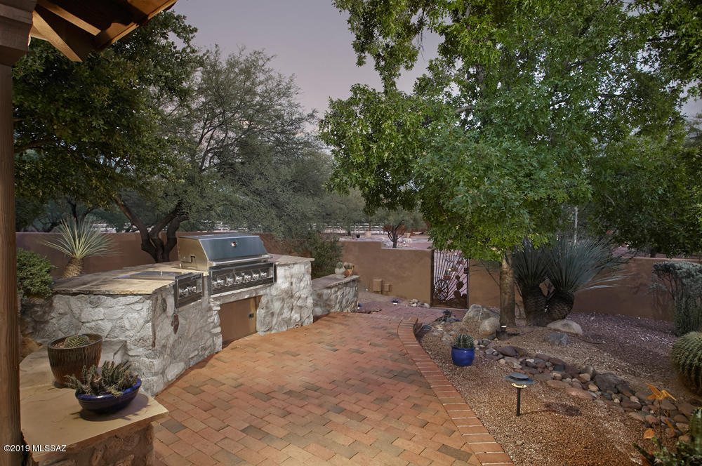 La Cienega (1-17) - Residential