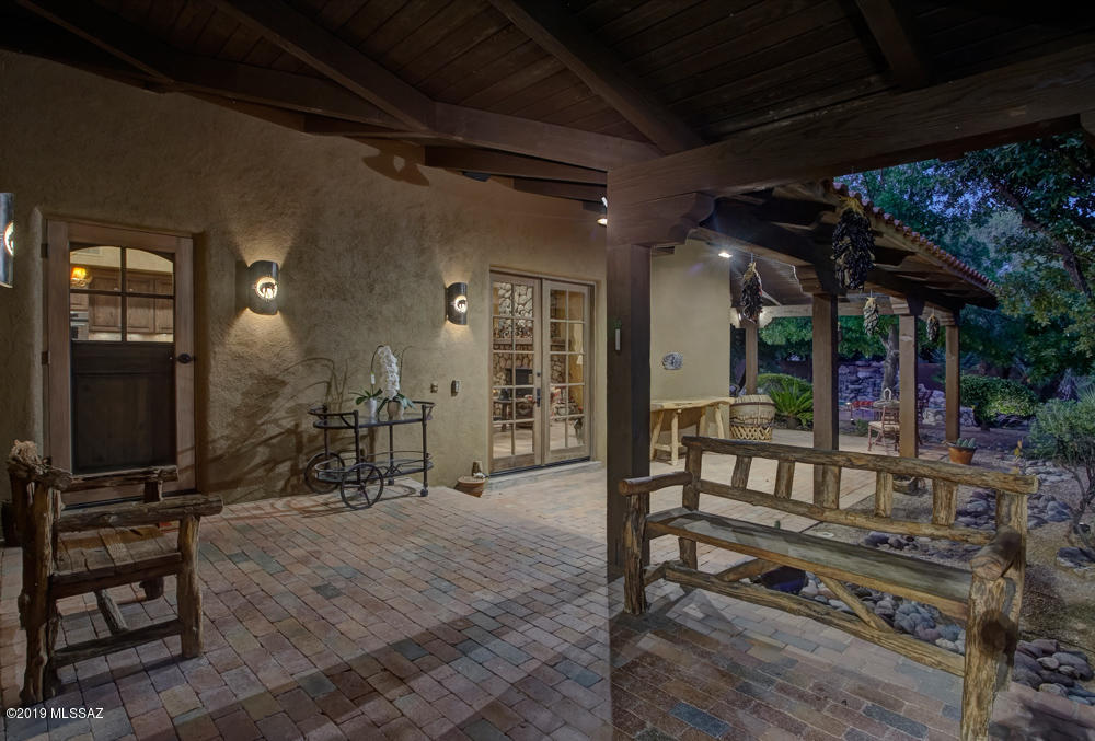 La Cienega (1-17) - Residential
